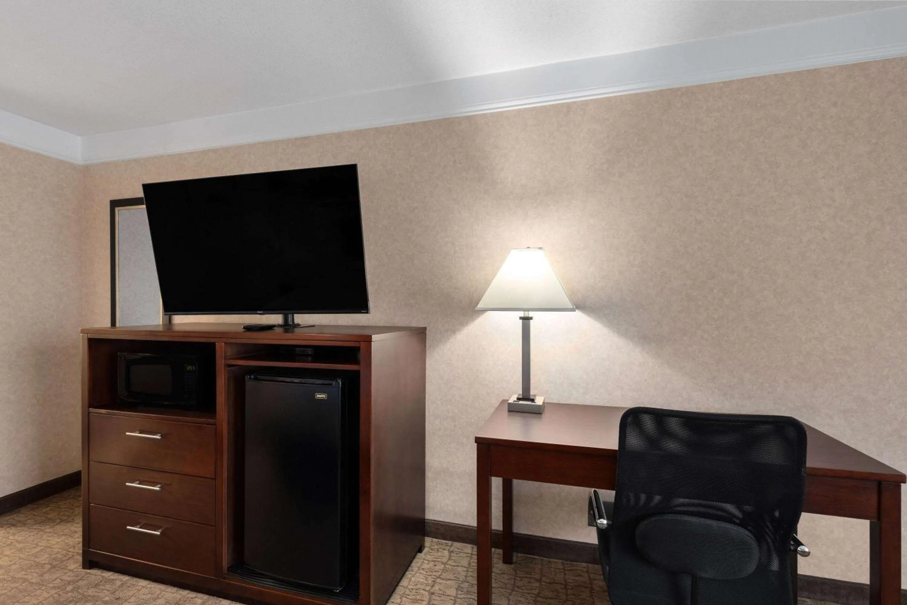 Photo of the whole room in Days Inn by Wyndham Columbia Kentucky