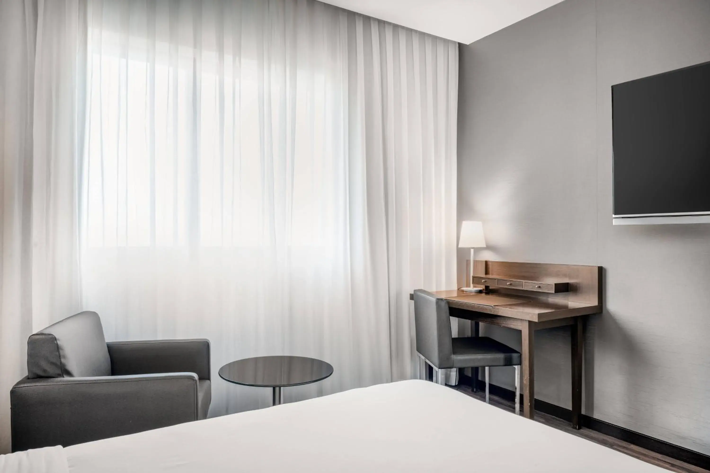 Standard Room, Guest room, 1 Queen in AC Hotel Gijón by Marriott Standard Room, Guest room, 1 Queen in AC Hotel Gijón by Marriott