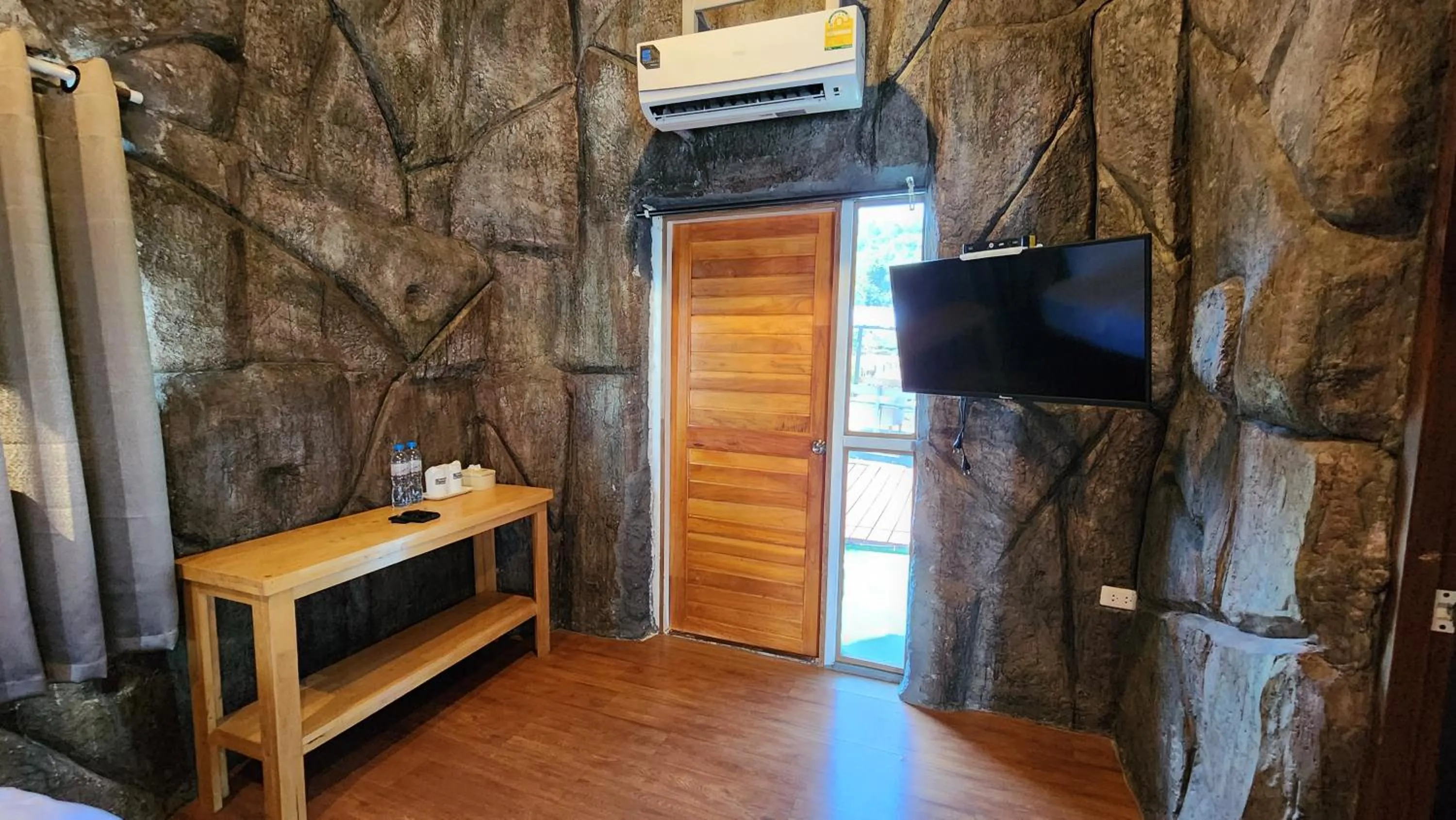 บ้านไร่ วรรณ วาลย์ รีสอร์ท