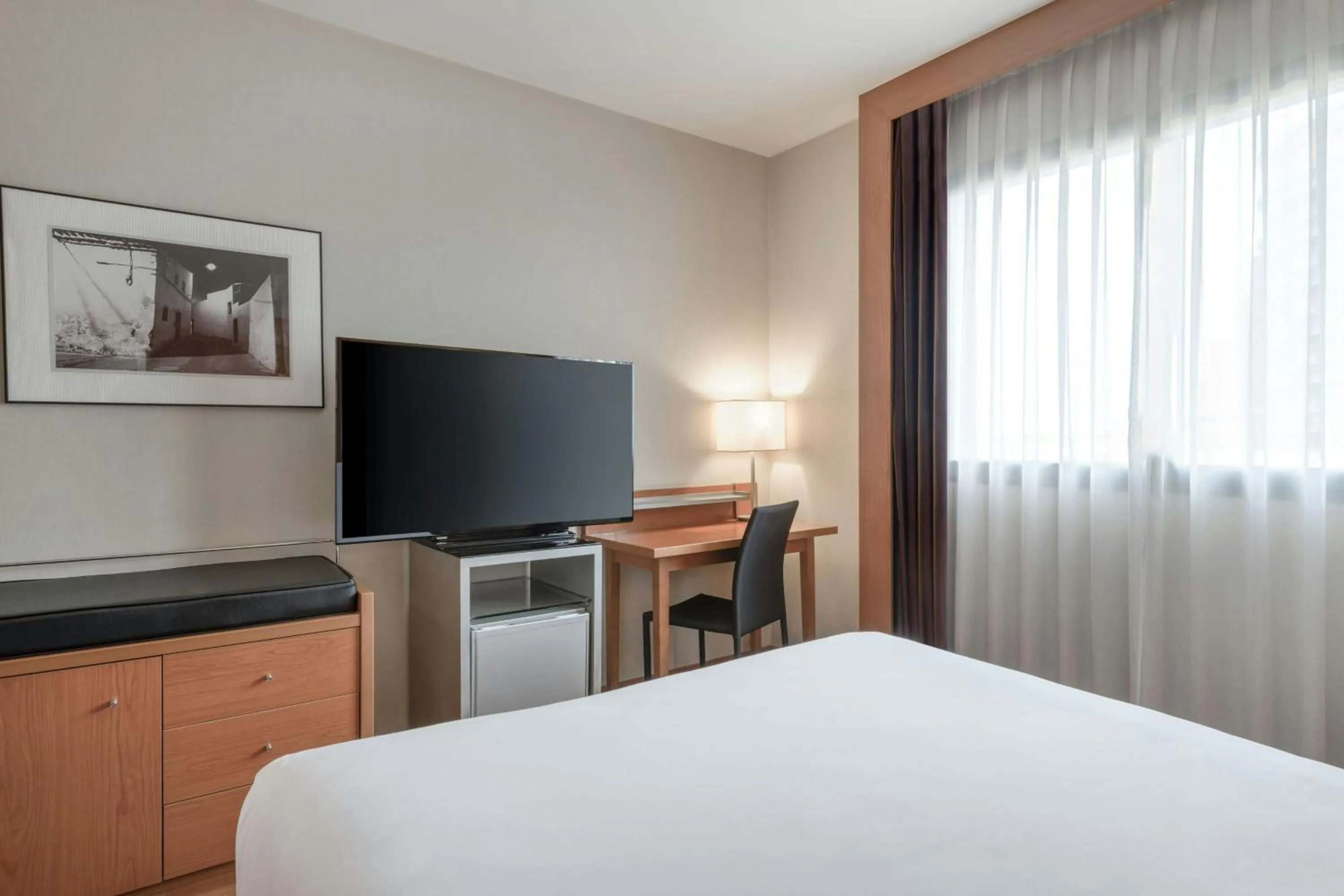 Photo of the whole room, Bed in AC Hotel Sevilla Fórum by Marriott