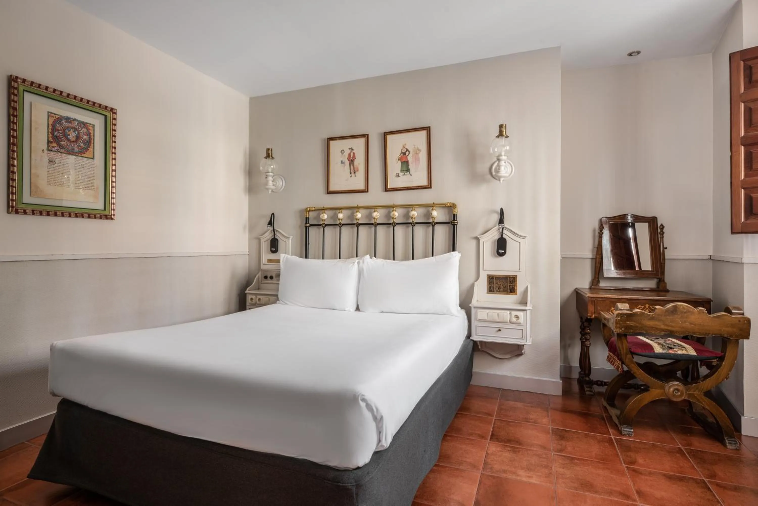 Bed in Crisol Mesón del Cid