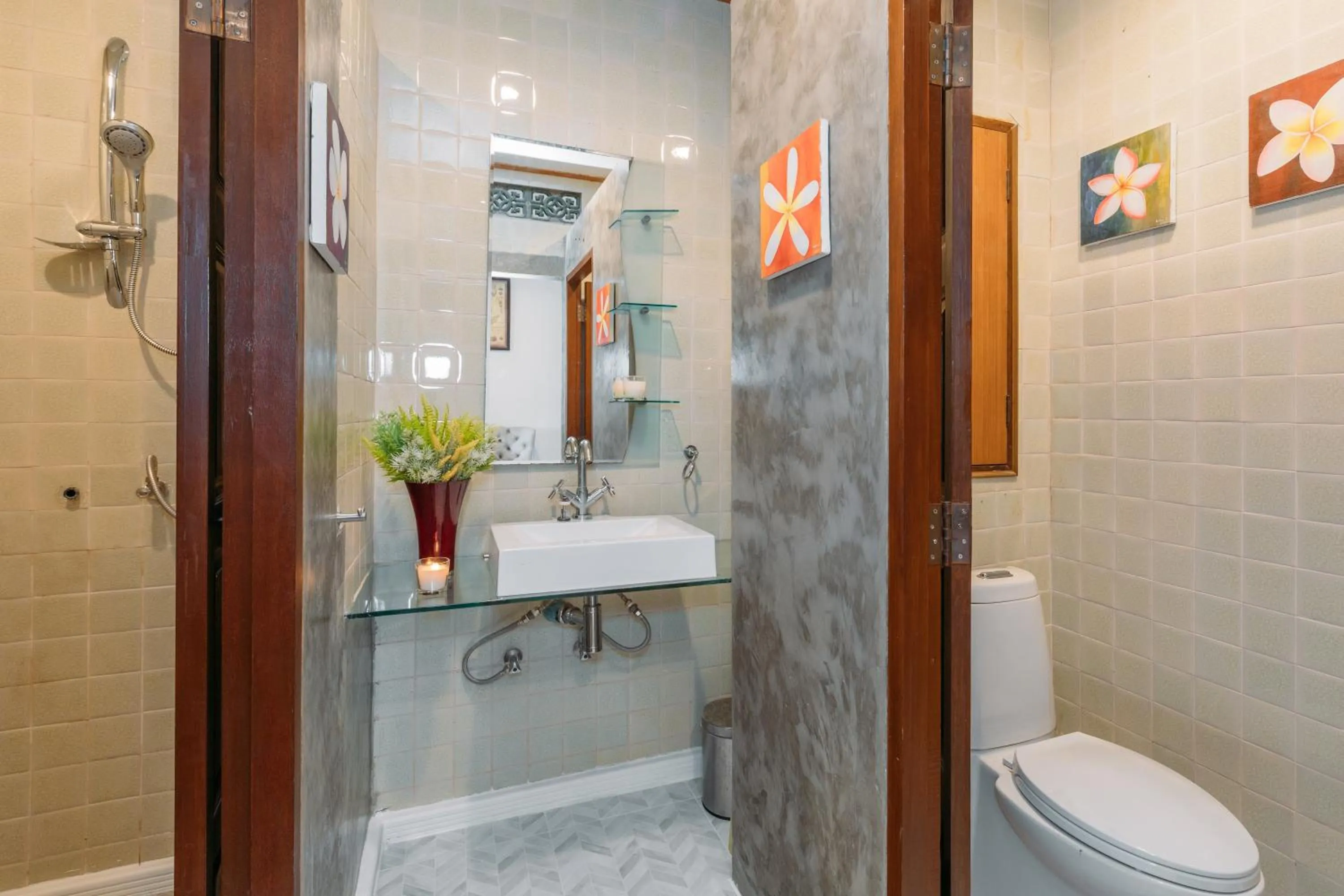 Toilet in Botan Boutique Hotel