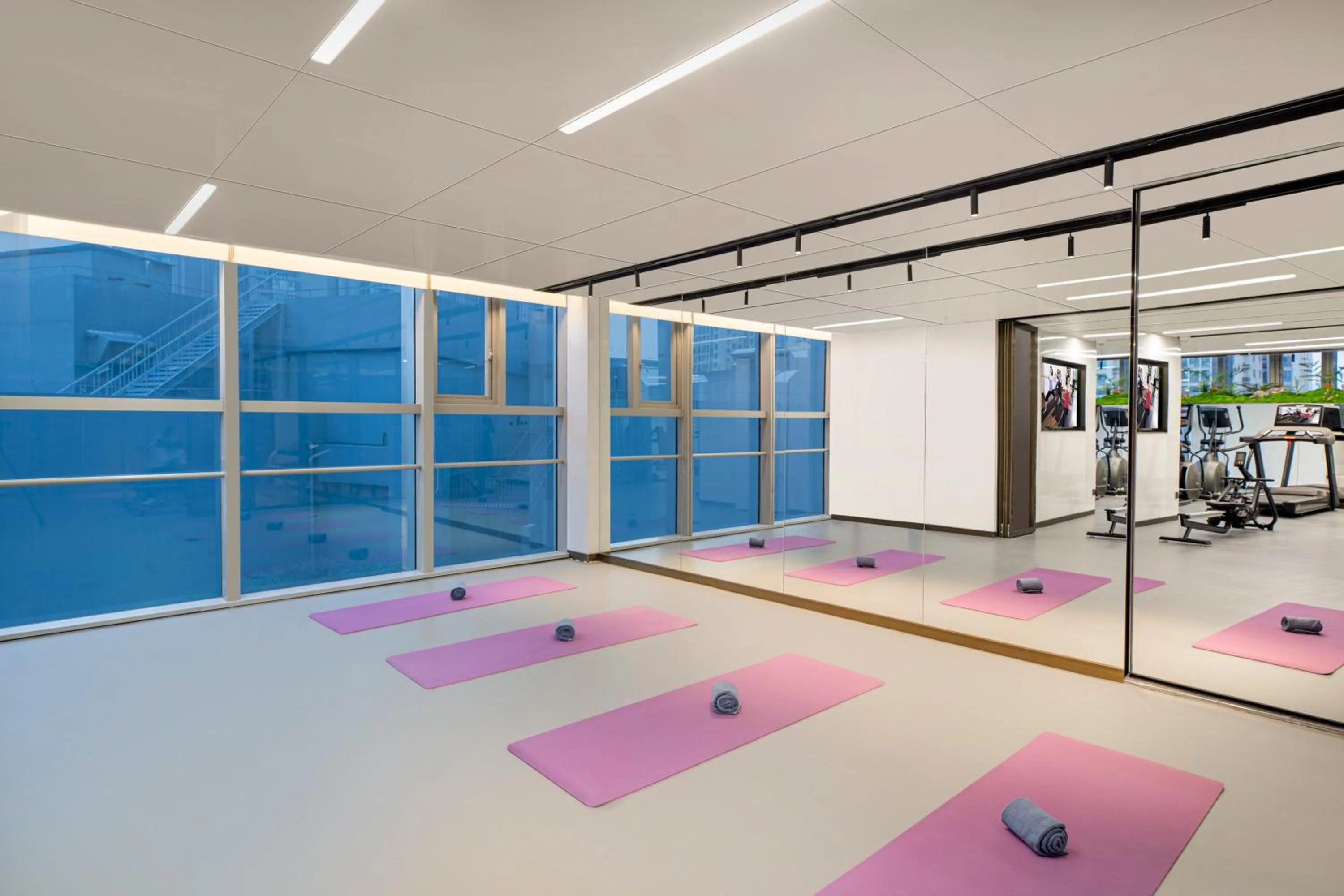 Fitness centre/facilities in Somerset Future Center Wuhan
