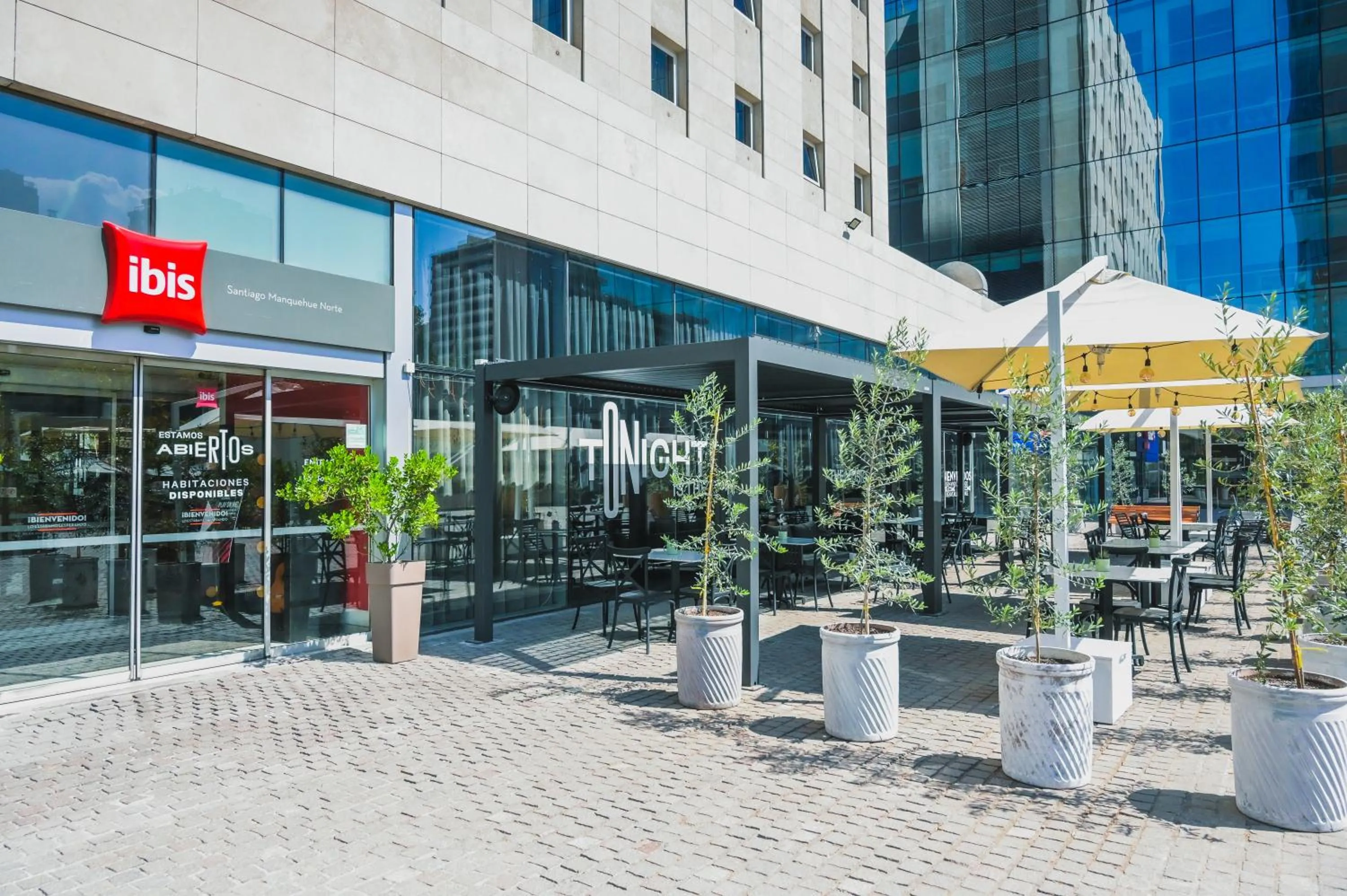 Restaurant/places to eat in ibis Santiago Las Condes