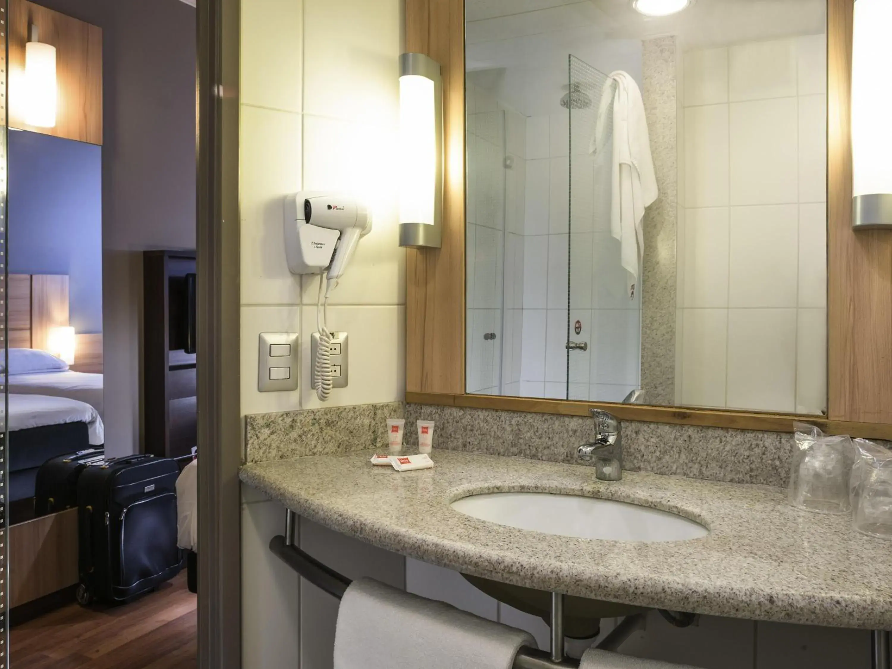 Bedroom in ibis Santiago Las Condes Bedroom in ibis Santiago Las Condes