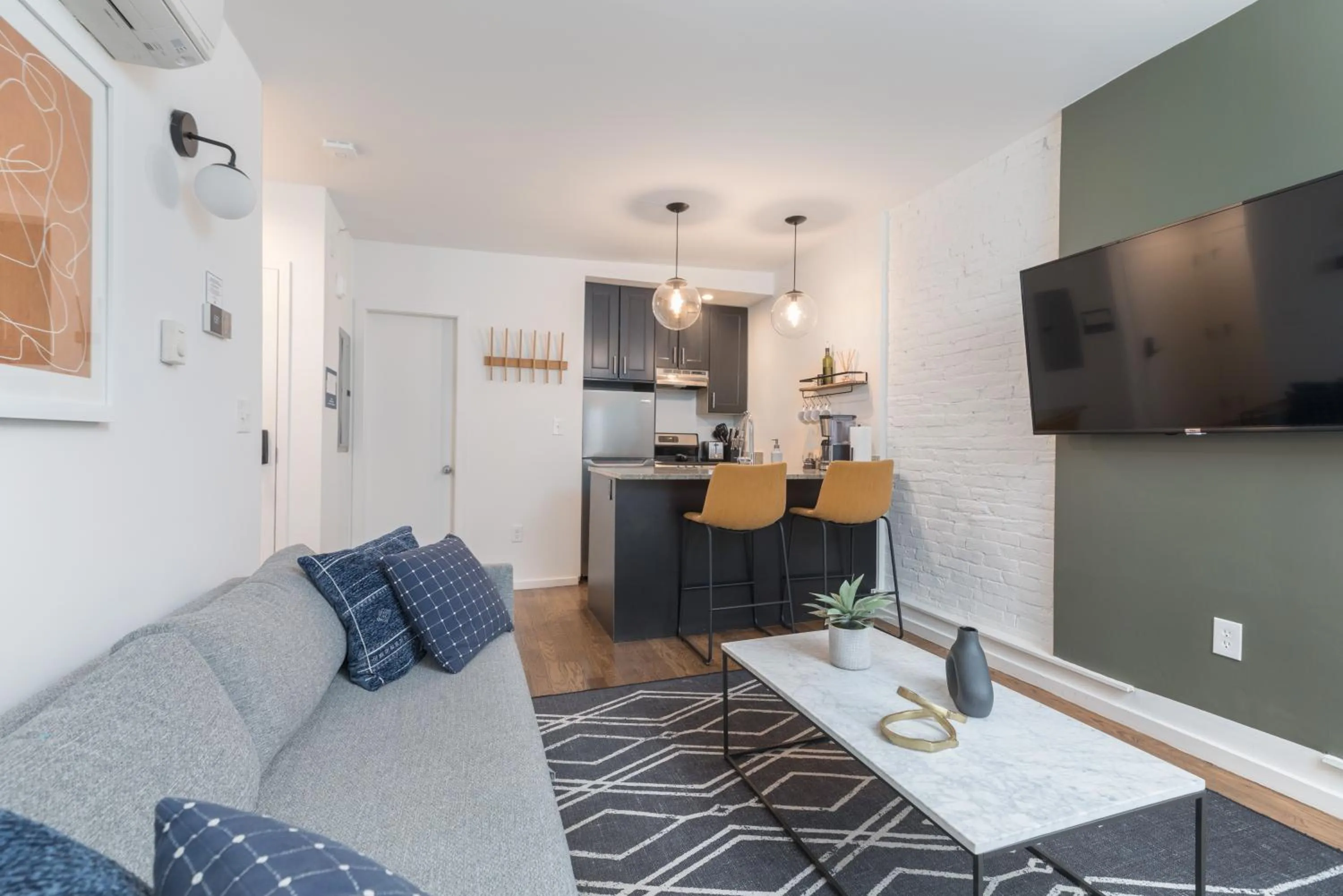 304 Newbury Street by Thatch