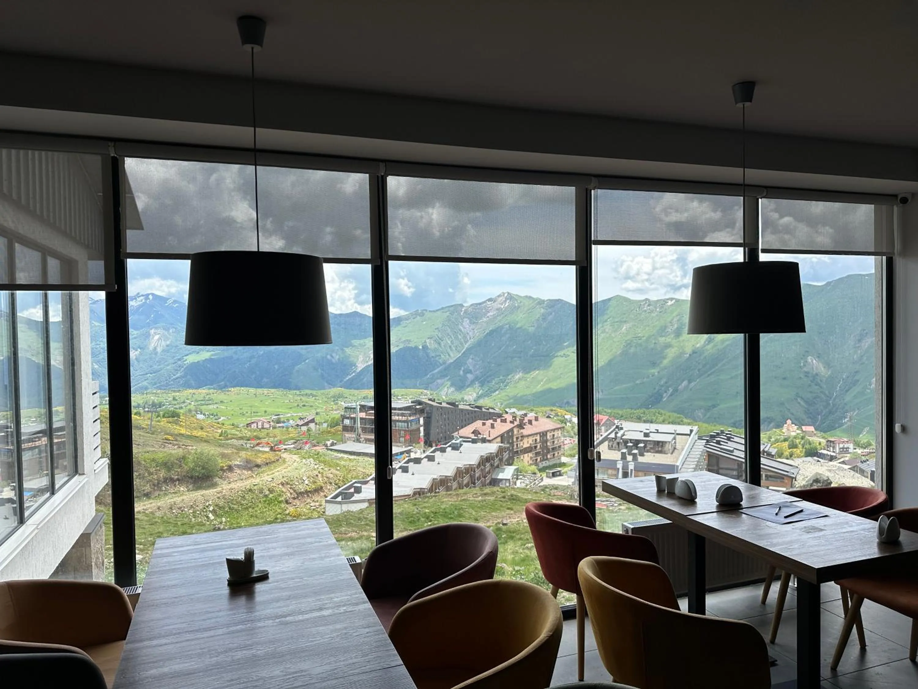 Restaurant/places to eat in Gogi Resort