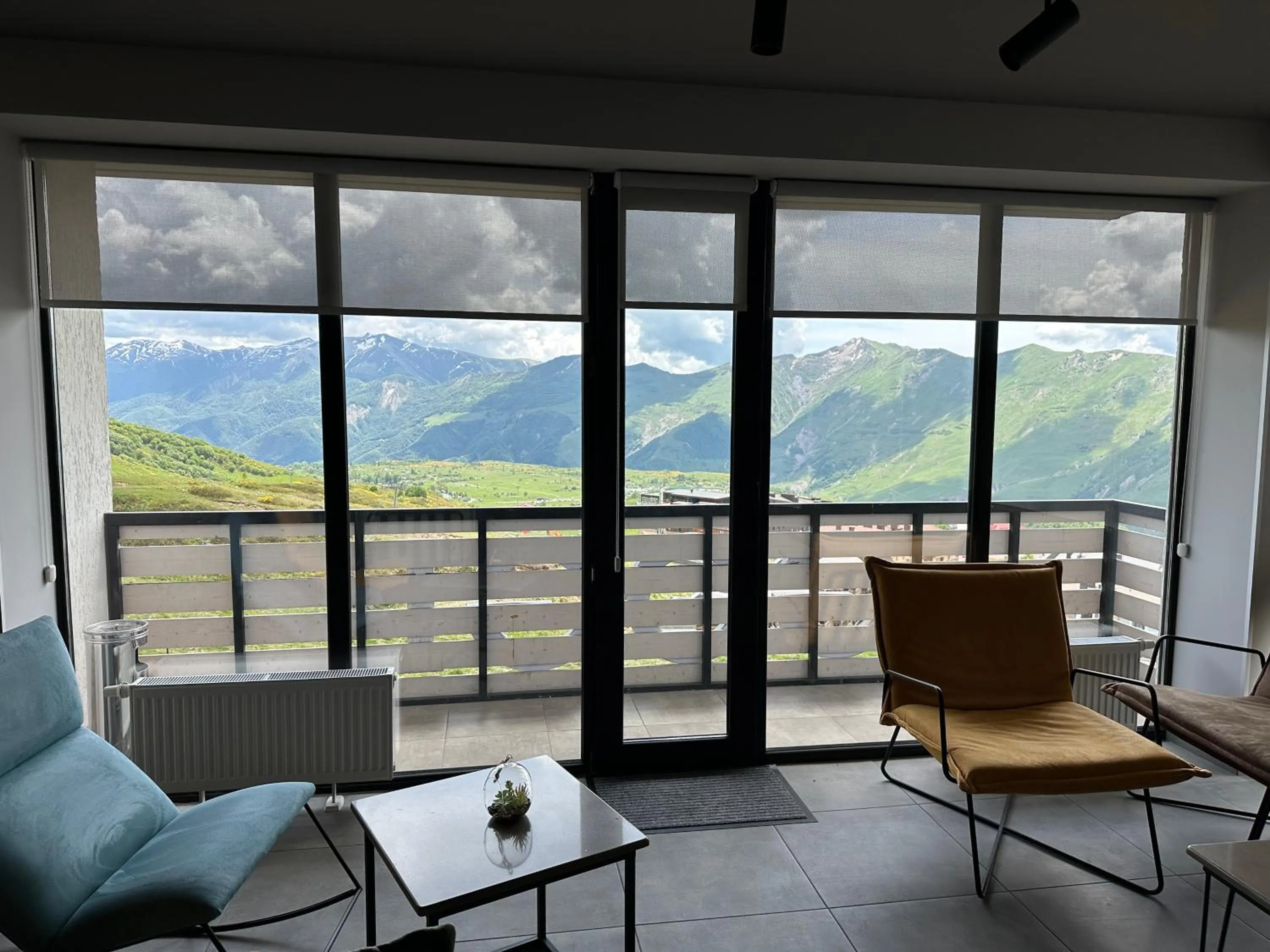 Communal lounge/ TV room in Gogi Resort