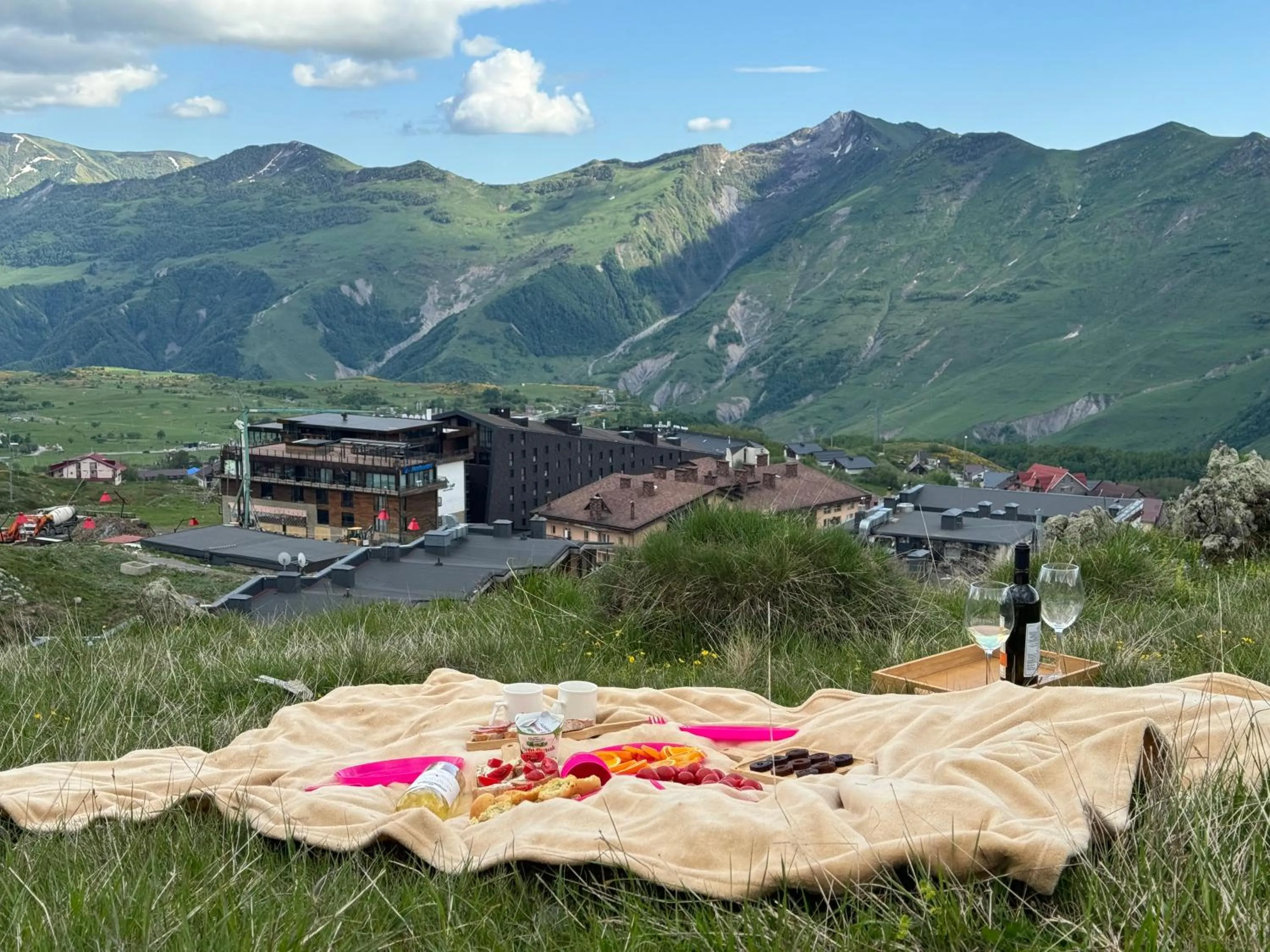 Hiking in Gogi Resort