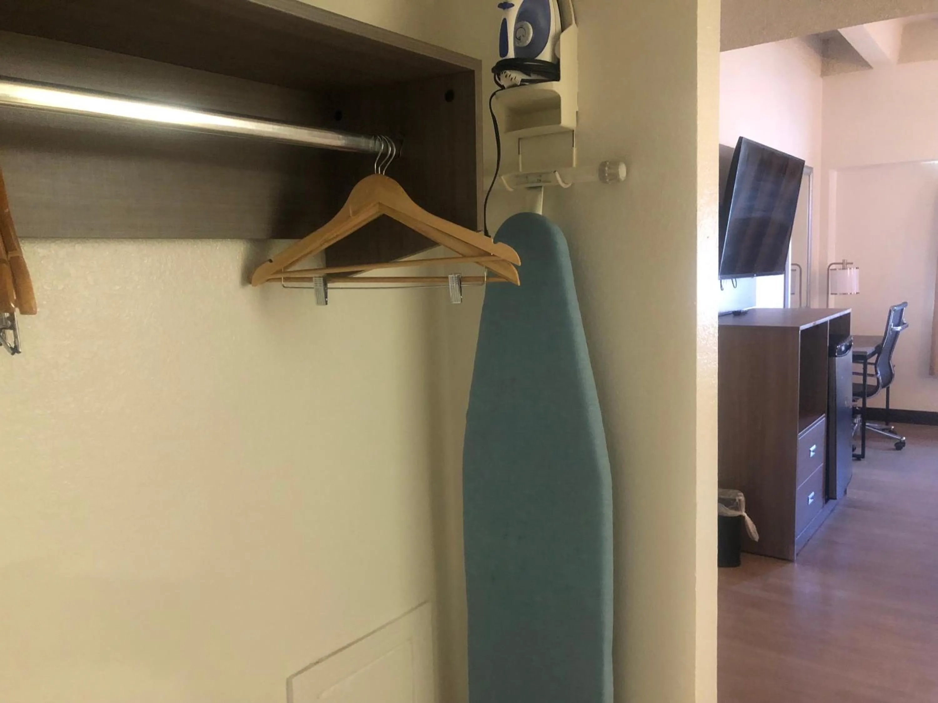 flat iron in Inn at the Highland Denver Downtown