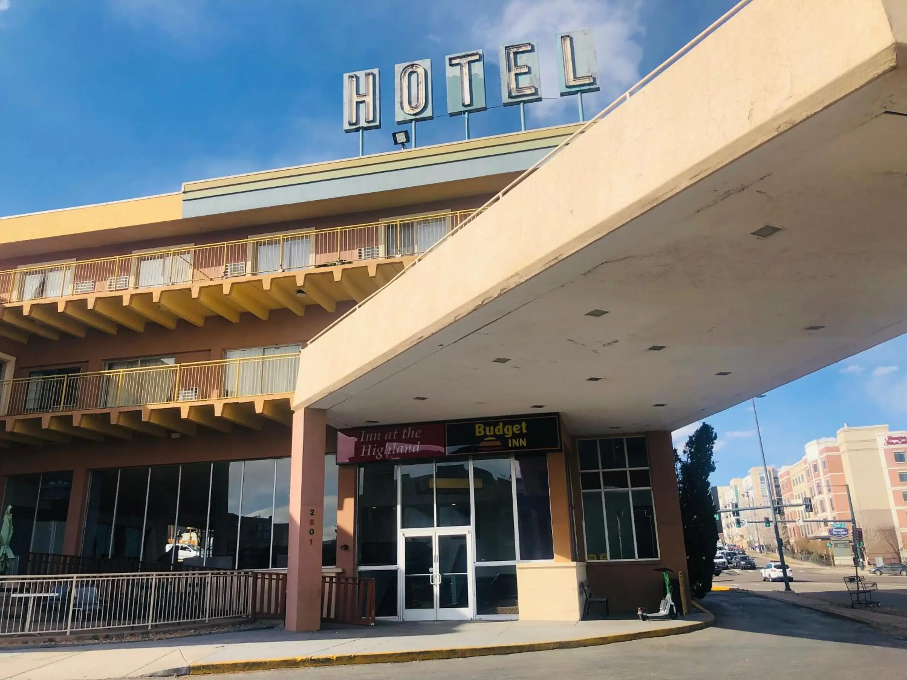 Property building in Inn at the Highland Denver Downtown Property building in Inn at the Highland Denver Downtown