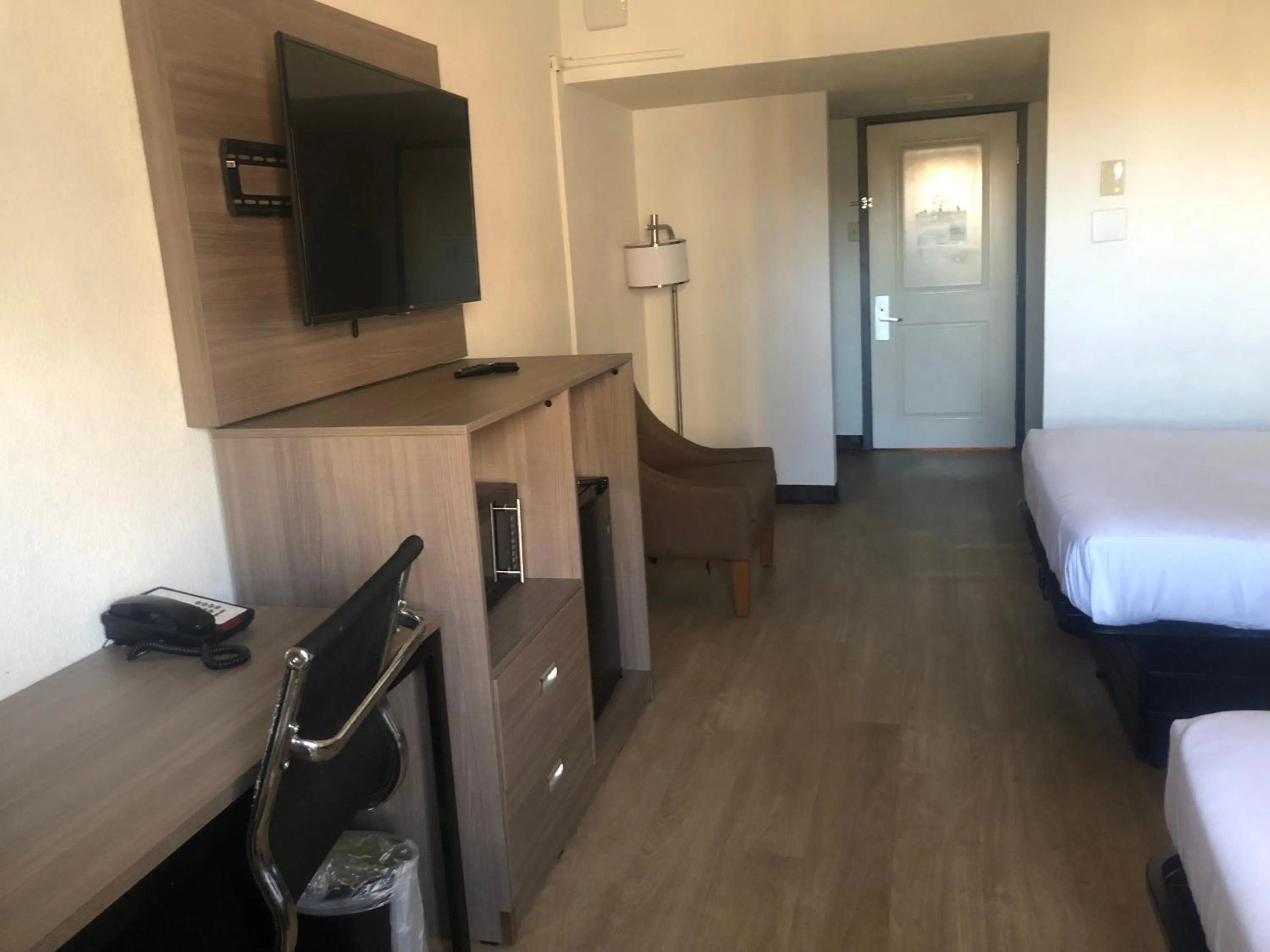 Photo of the whole room, Bed in Inn at the Highland Denver Downtown