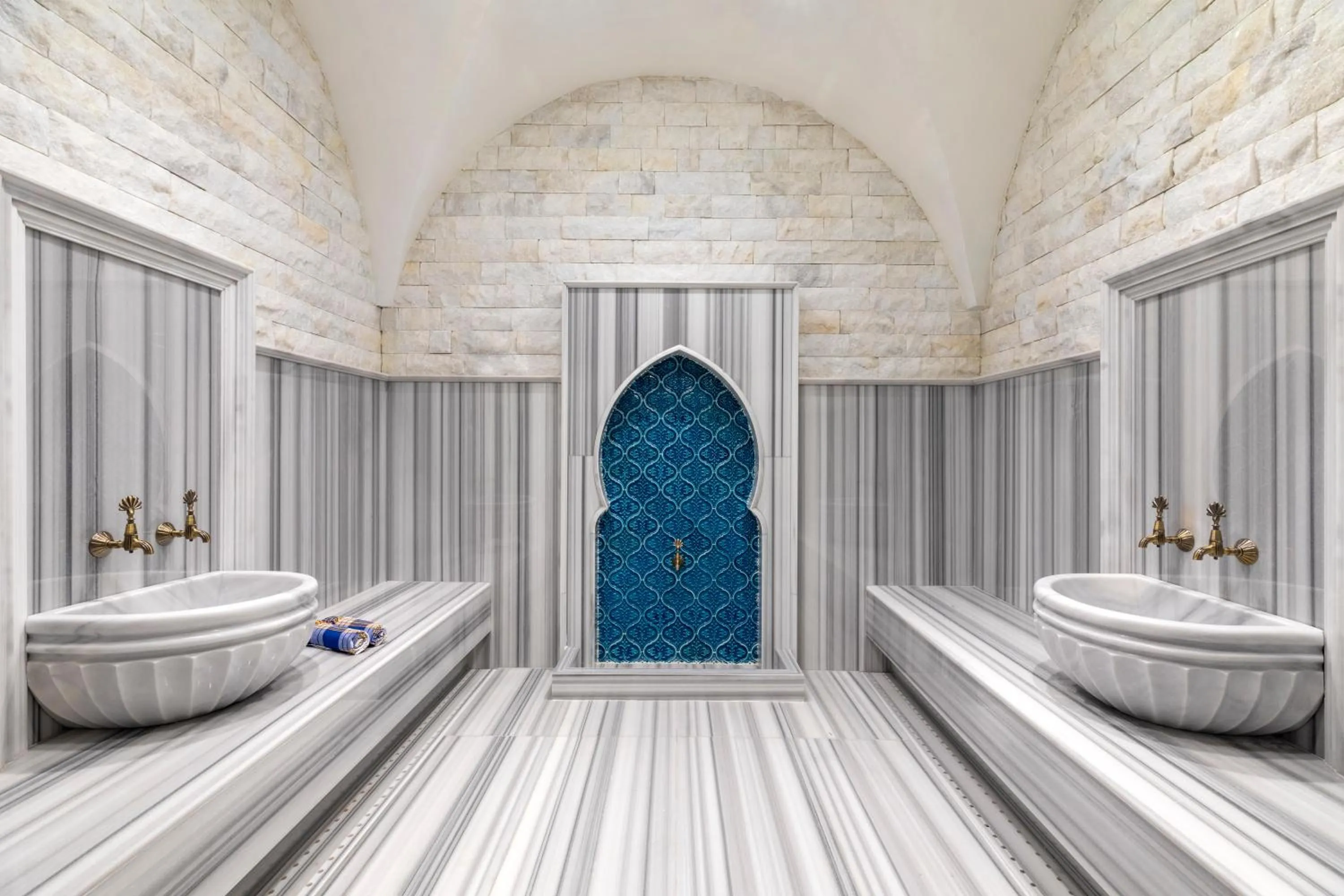 Massage in Wish More Hotel Şişli