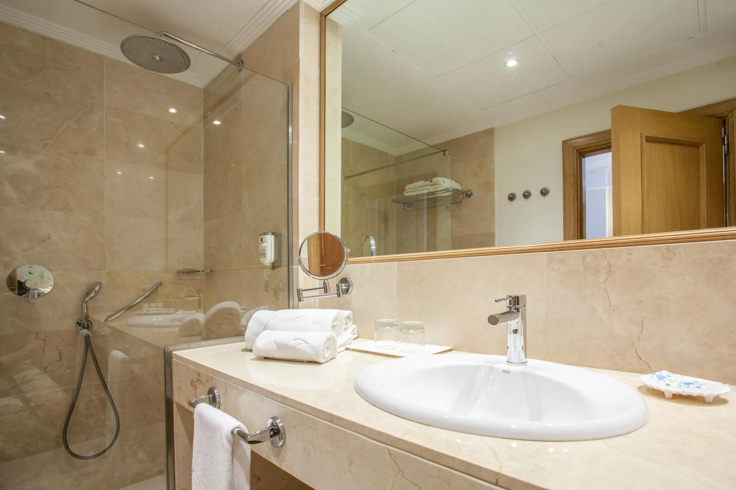 Bathroom in Grupotel Playa de Palma Suites & Spa