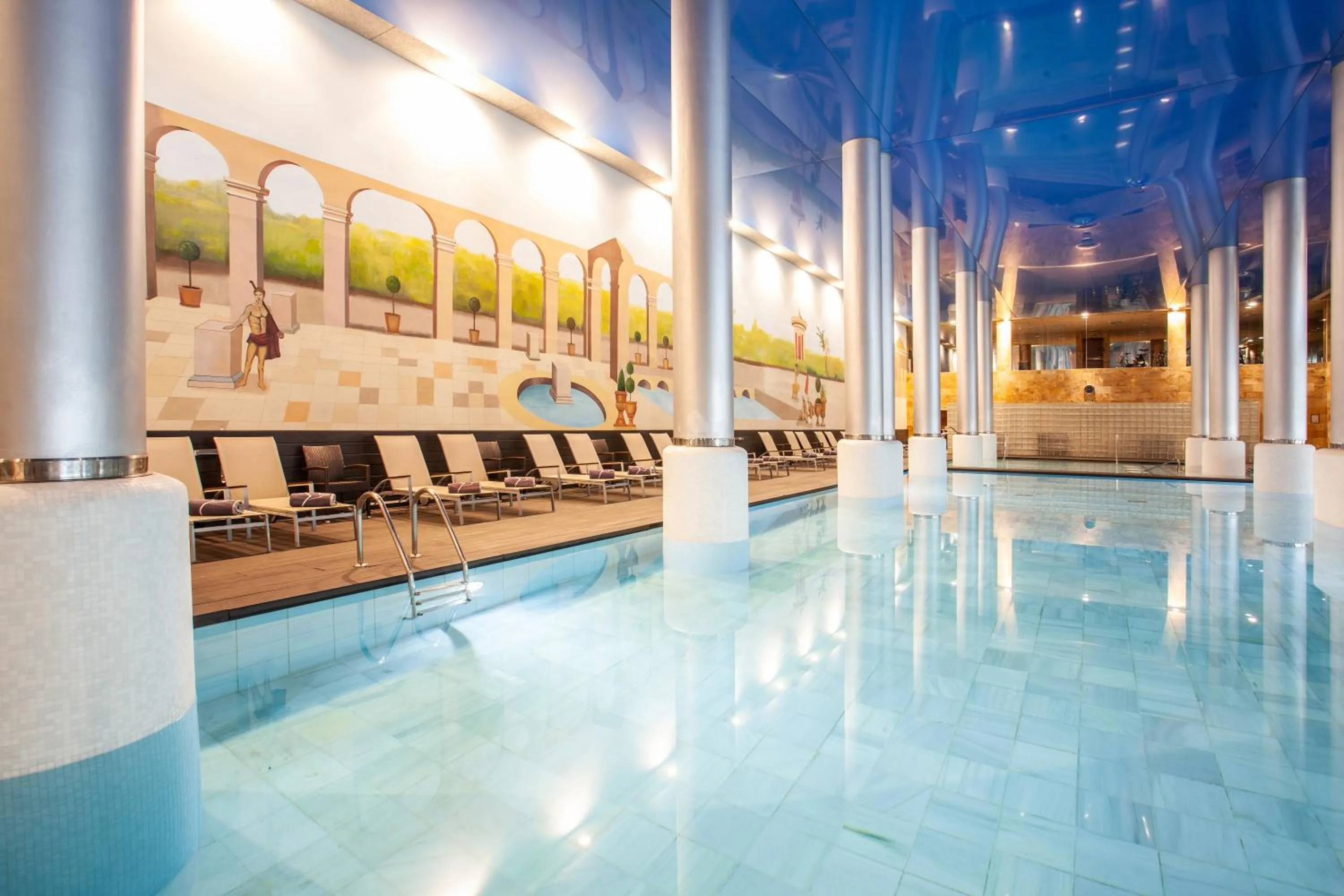 Hot Spring Bath in Grupotel Playa de Palma Suites & Spa