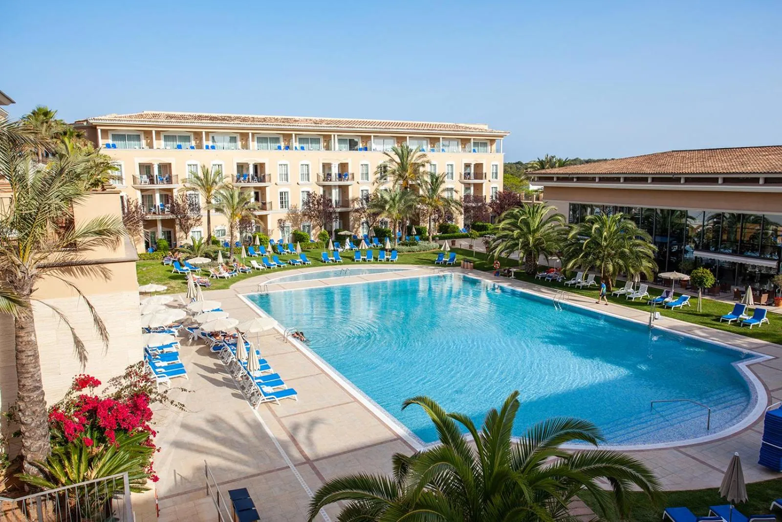 Swimming pool in Grupotel Playa de Palma Suites & Spa