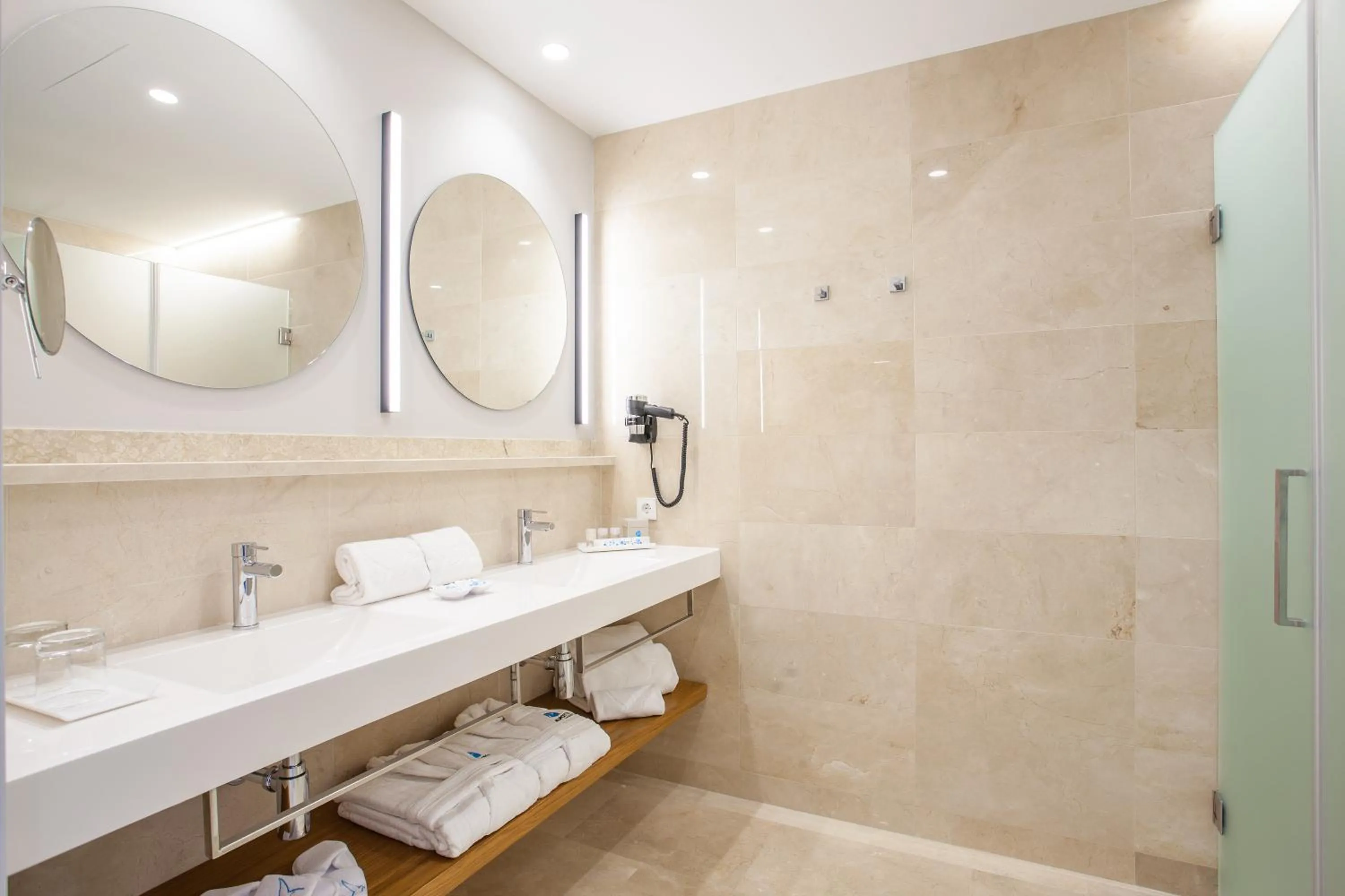 Bathroom in Grupotel Playa de Palma Suites & Spa