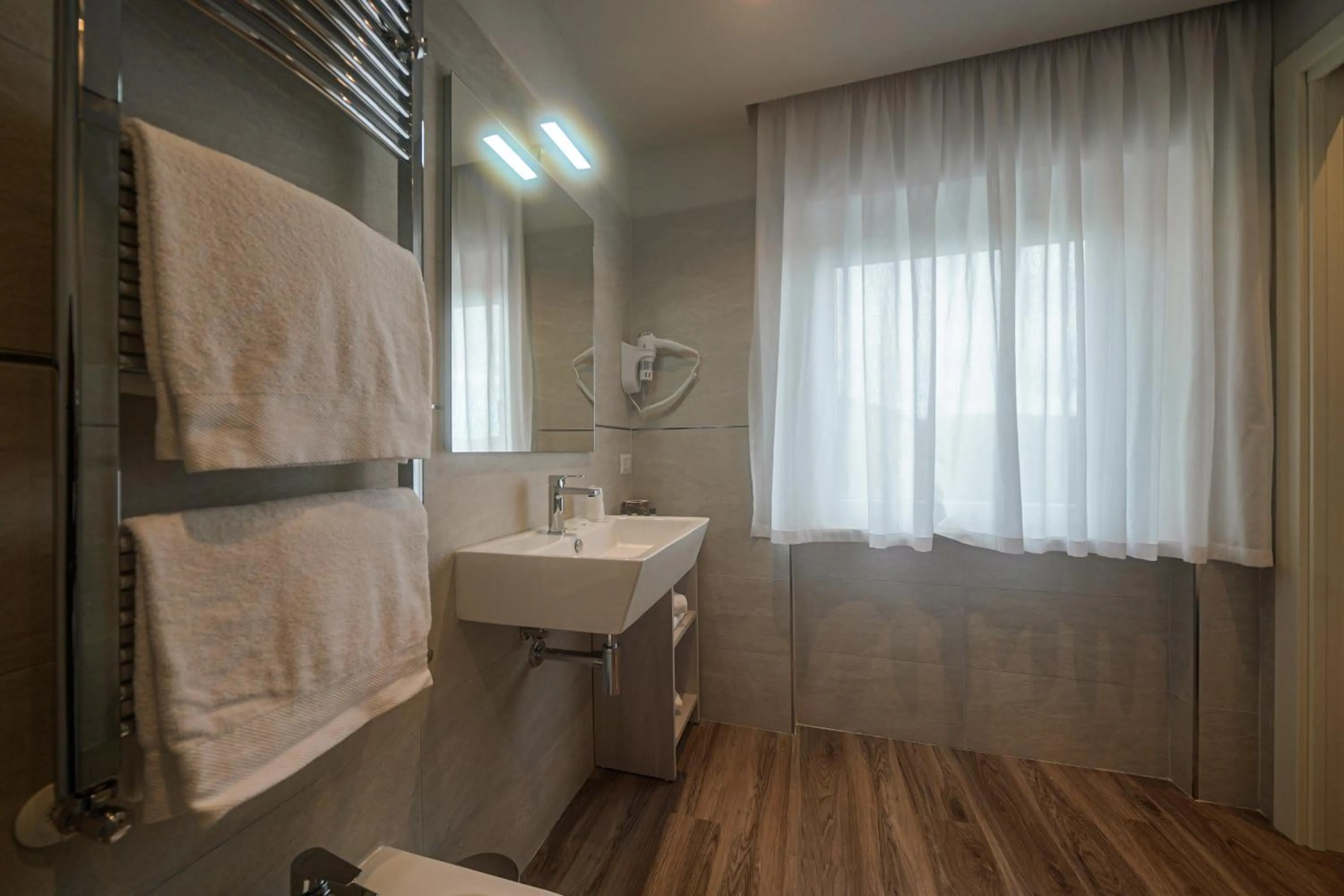 Bathroom in Hotel Valle del Fiora