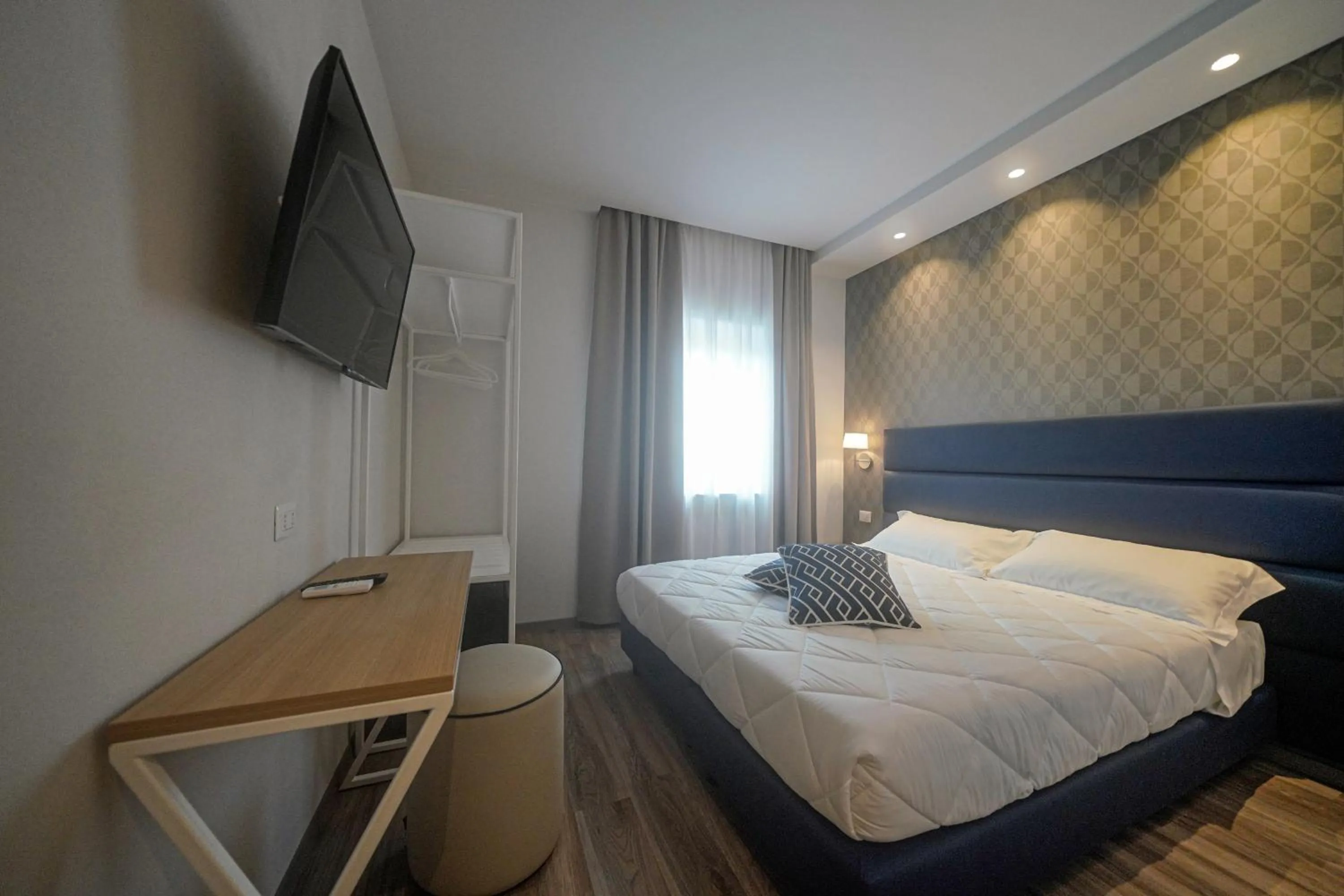 TV and multimedia, Bed in Hotel Valle del Fiora