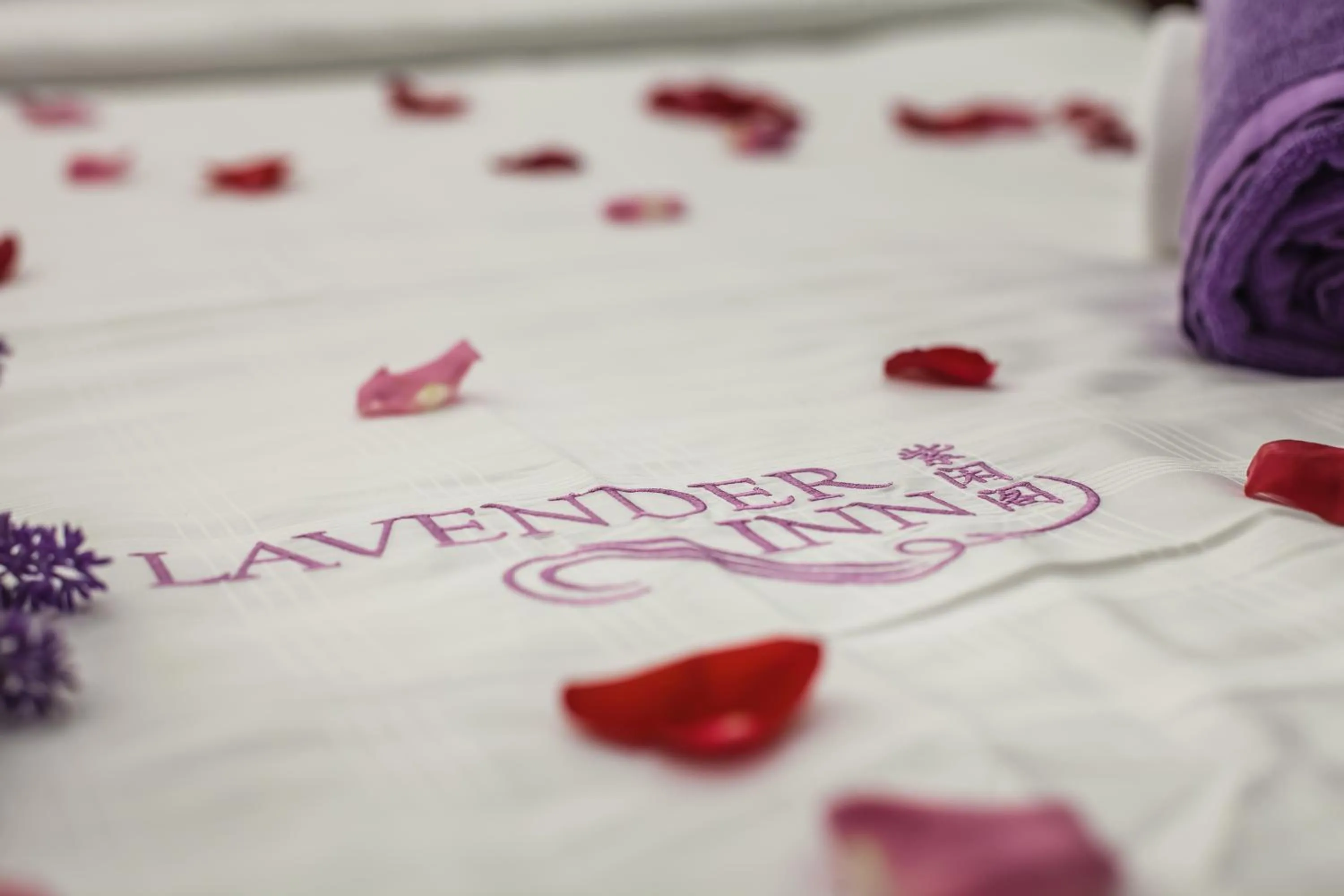 Decorative detail, Bed in Lavender Inn Nusa Bestari