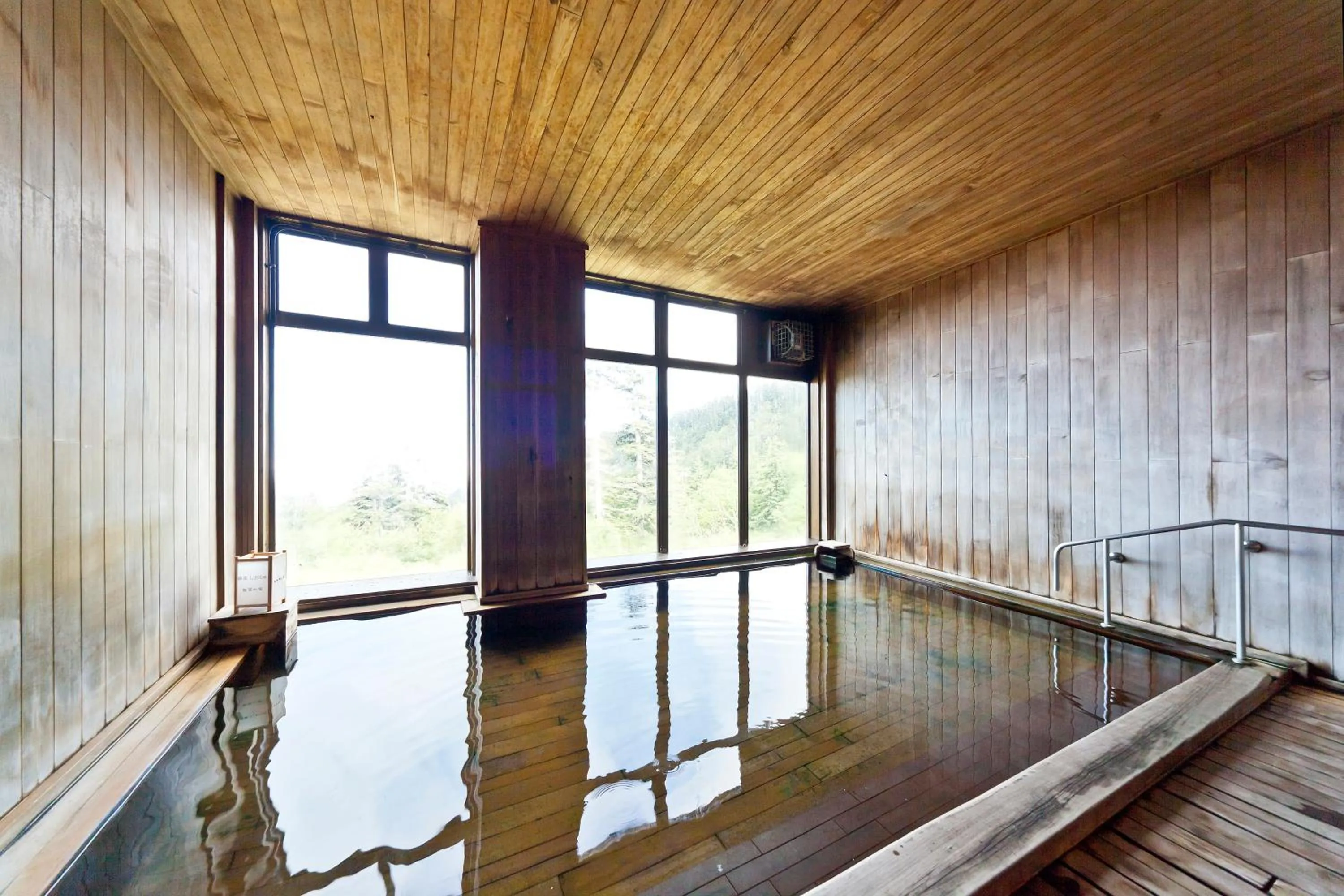 Hot Spring Bath in Kamihoroso