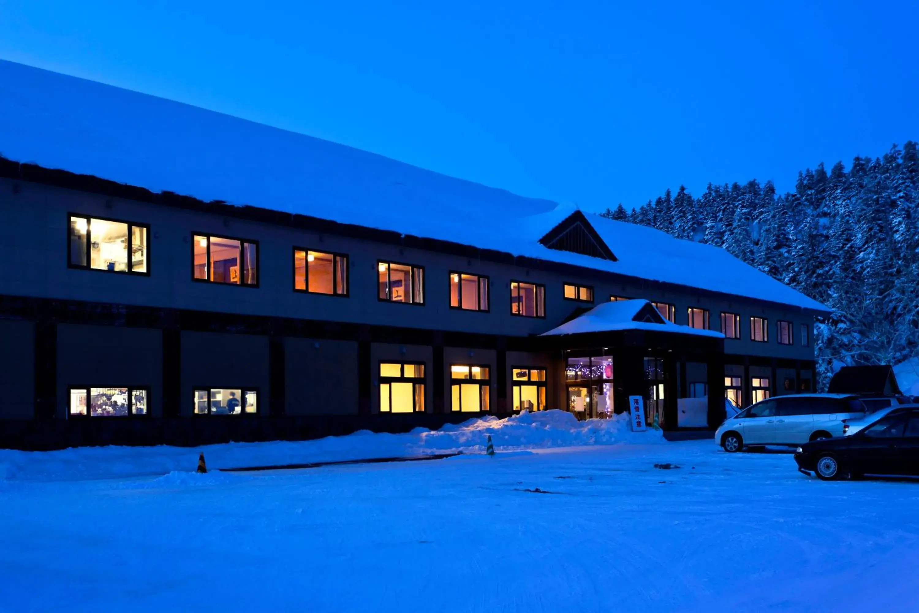 Facade/entrance in Kamihoroso Facade/entrance in Kamihoroso