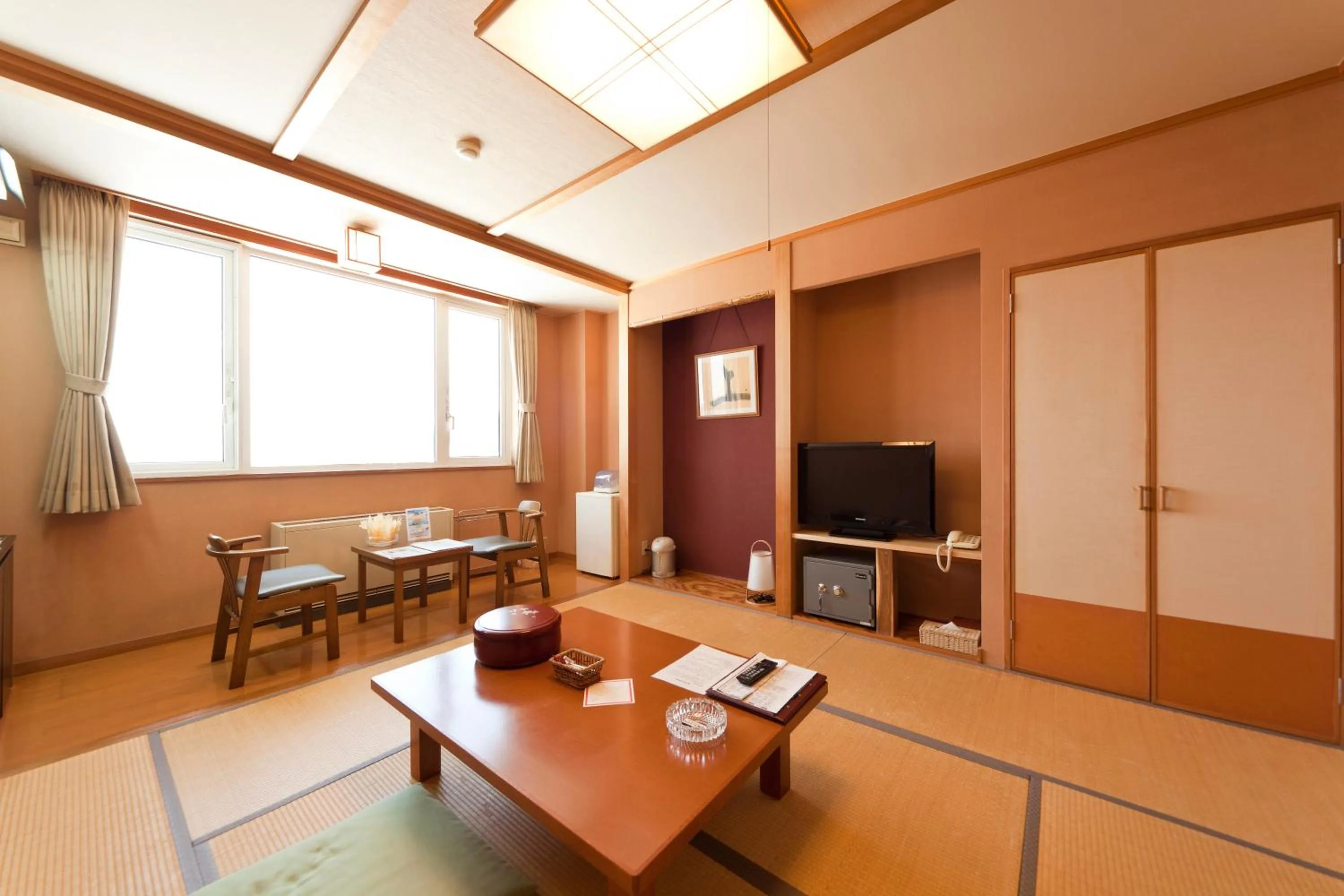 Photo of the whole room in Kamihoroso
