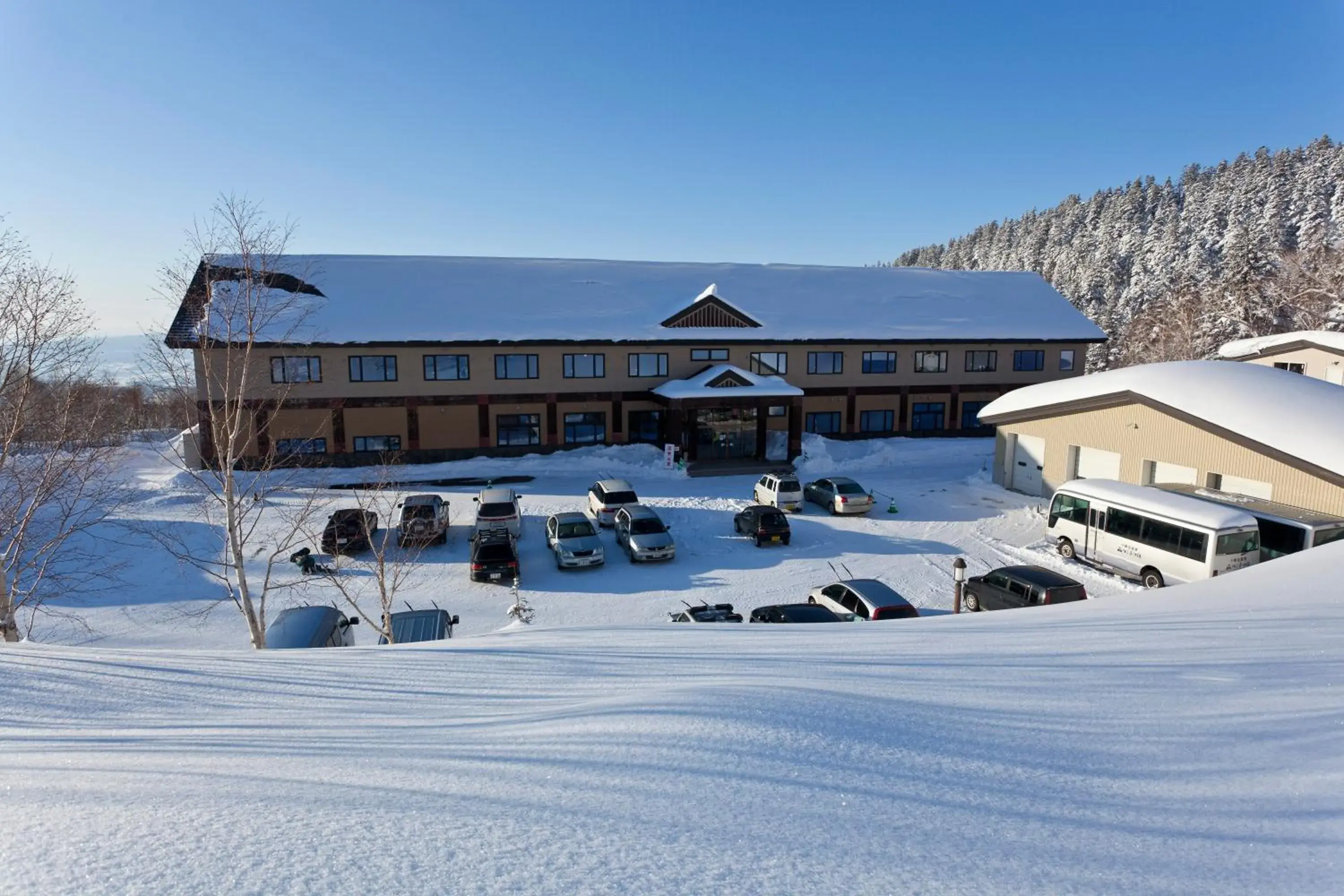 Facade/entrance in Kamihoroso Facade/entrance in Kamihoroso