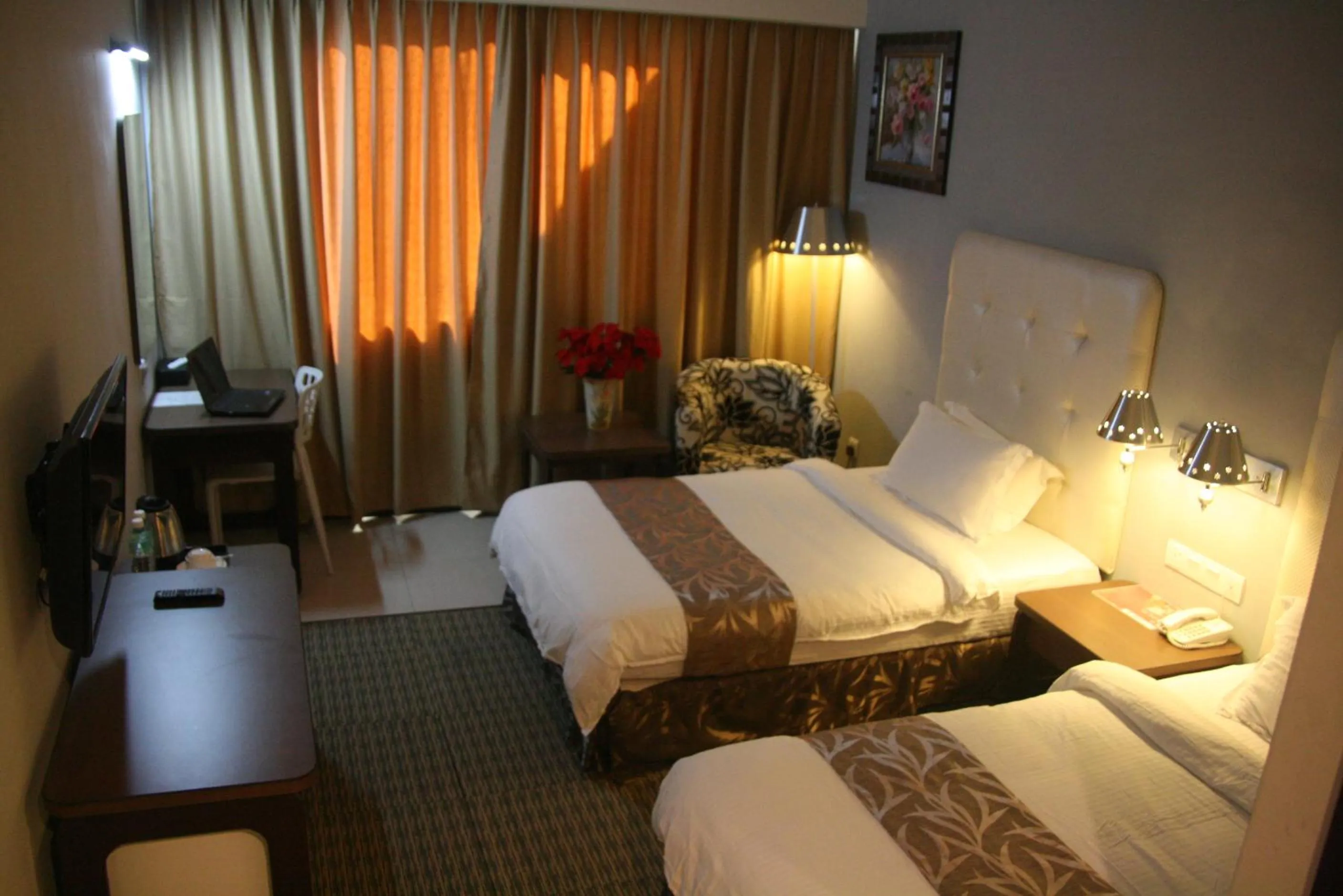 Photo of the whole room, Bed in Ritz Garden Hotel Manjung