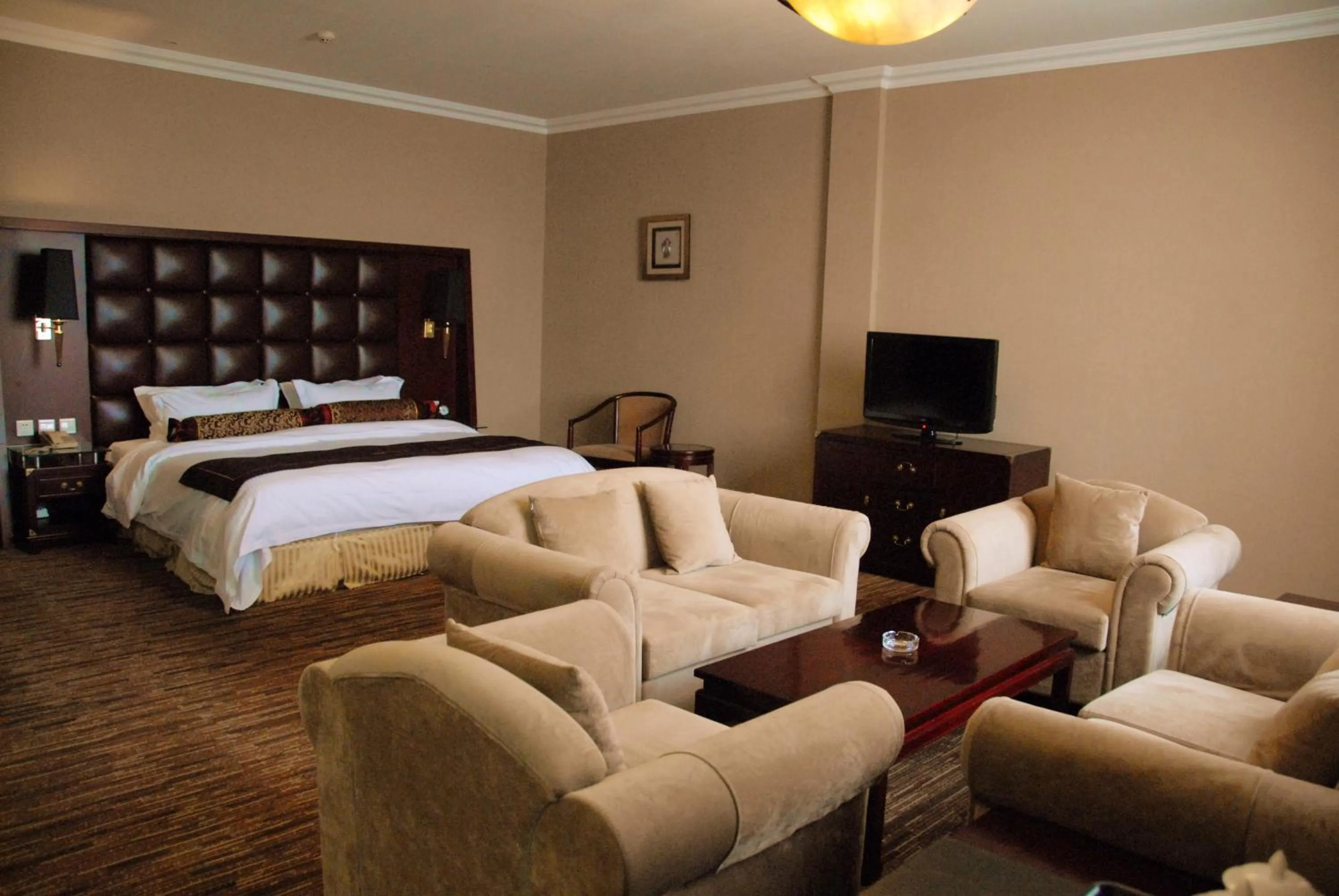 Bedroom, Bed in Jianguo Qianmen Beijing