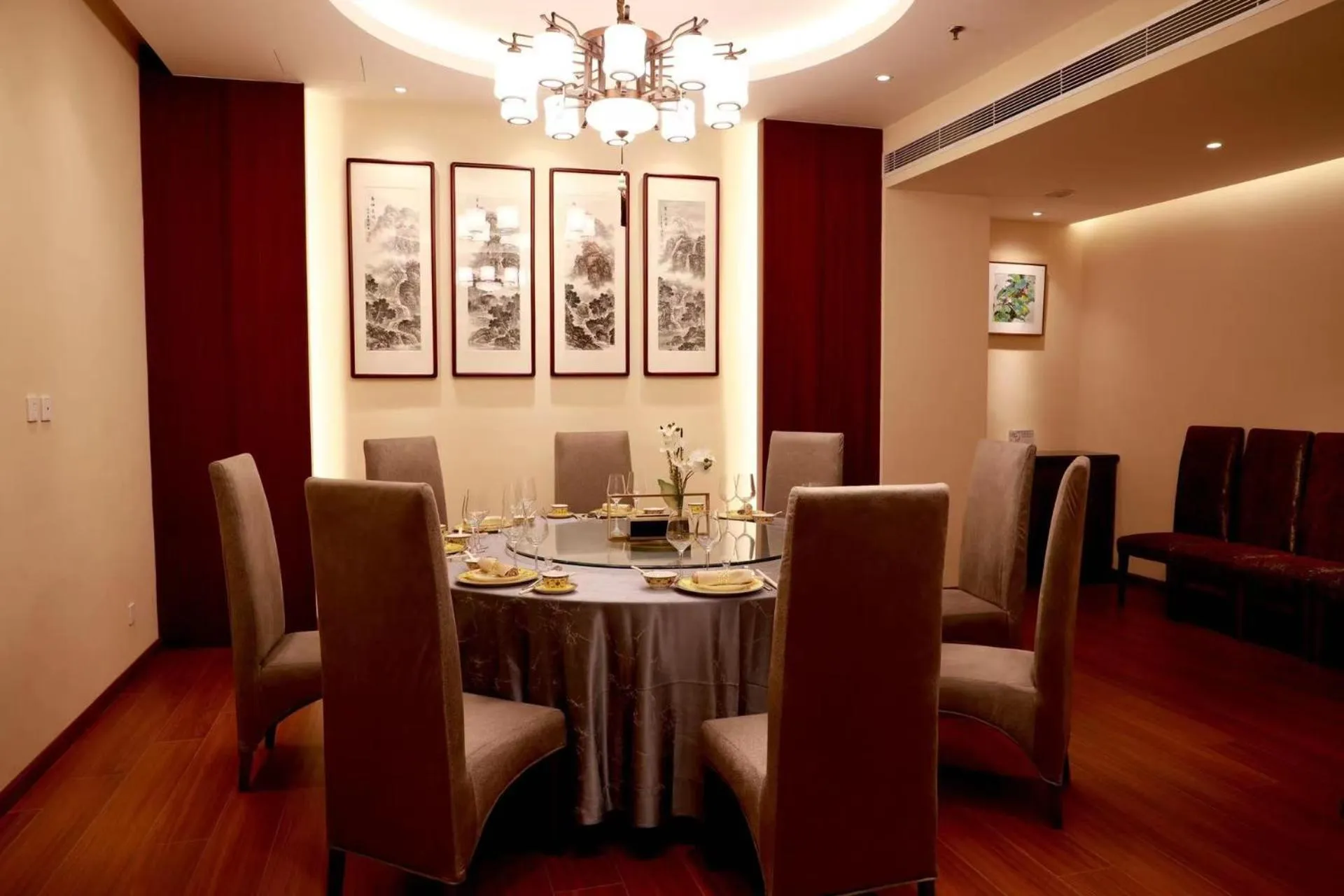 Restaurant/places to eat in Jianguo Qianmen Beijing