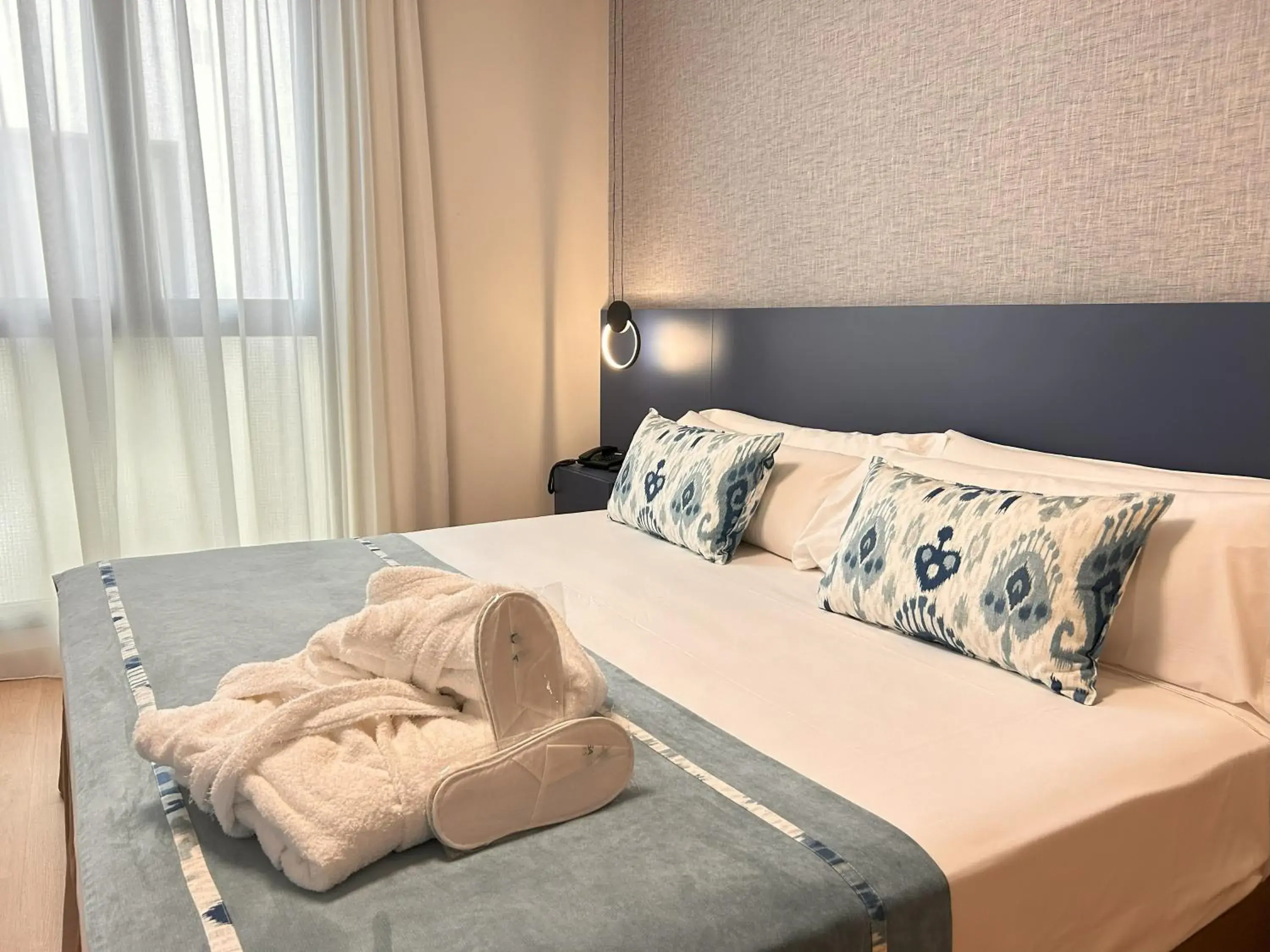 Suite with Terrace in Hotel Real Suite with Terrace in Hotel Real