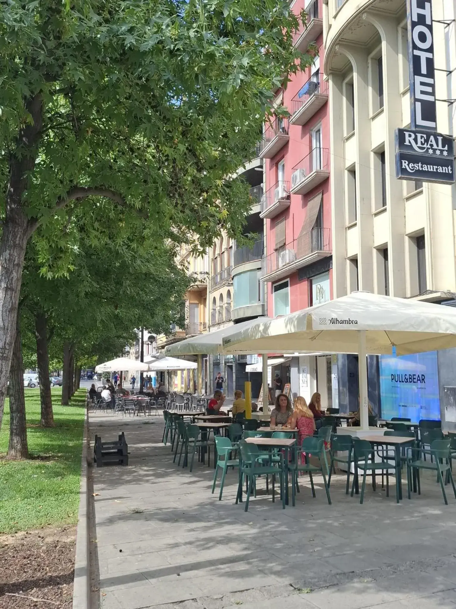 Property building in Hotel Real Property building in Hotel Real