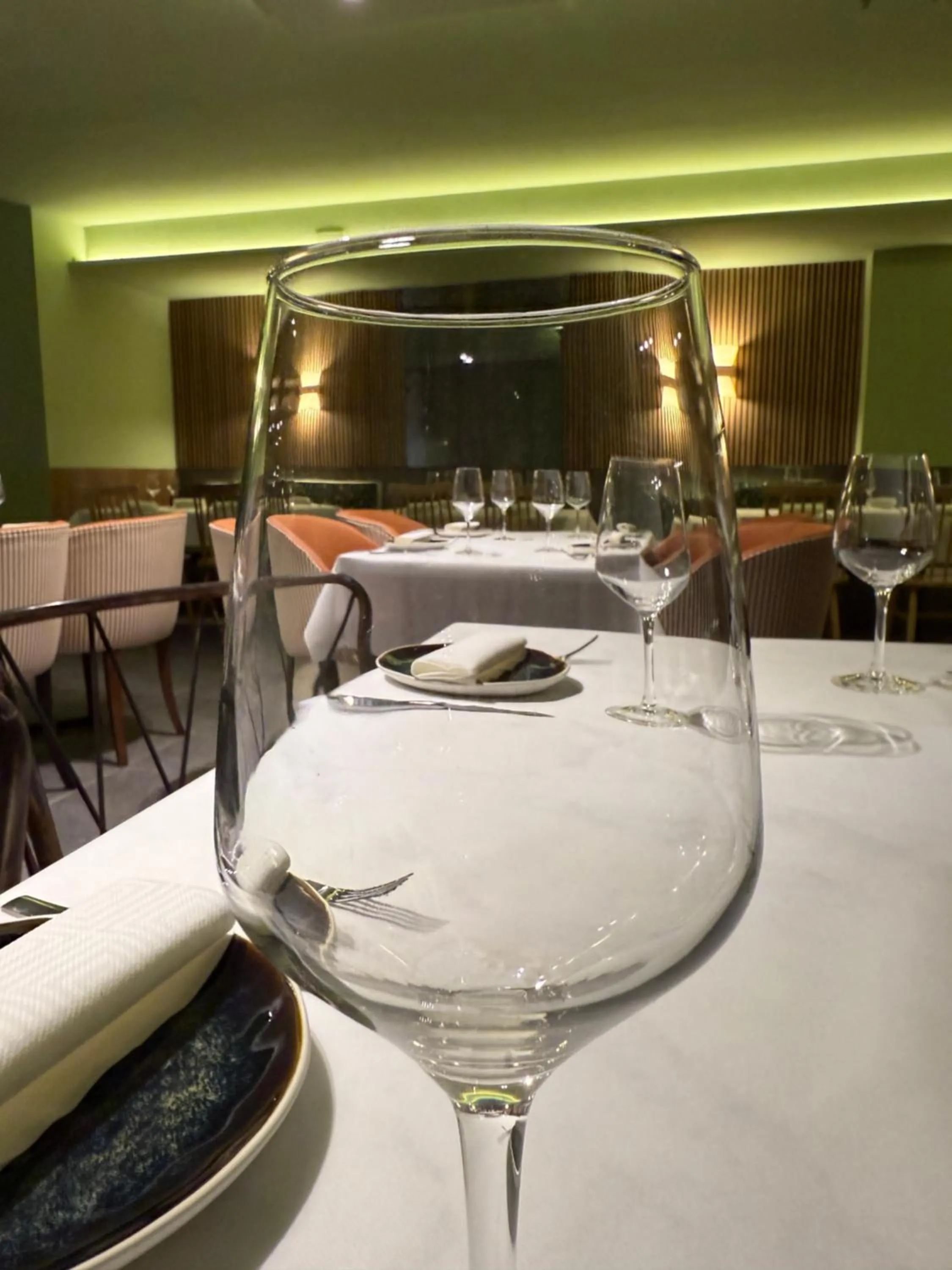 Restaurant/places to eat in Hotel Real