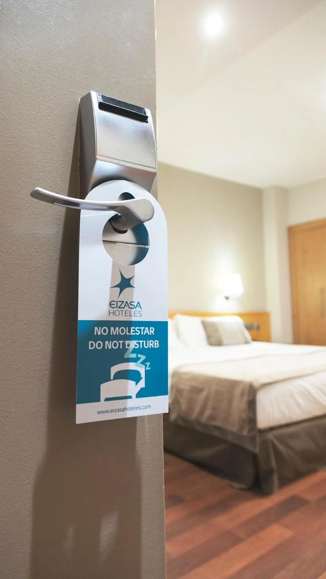 Bedroom, Bed in Hotel Real