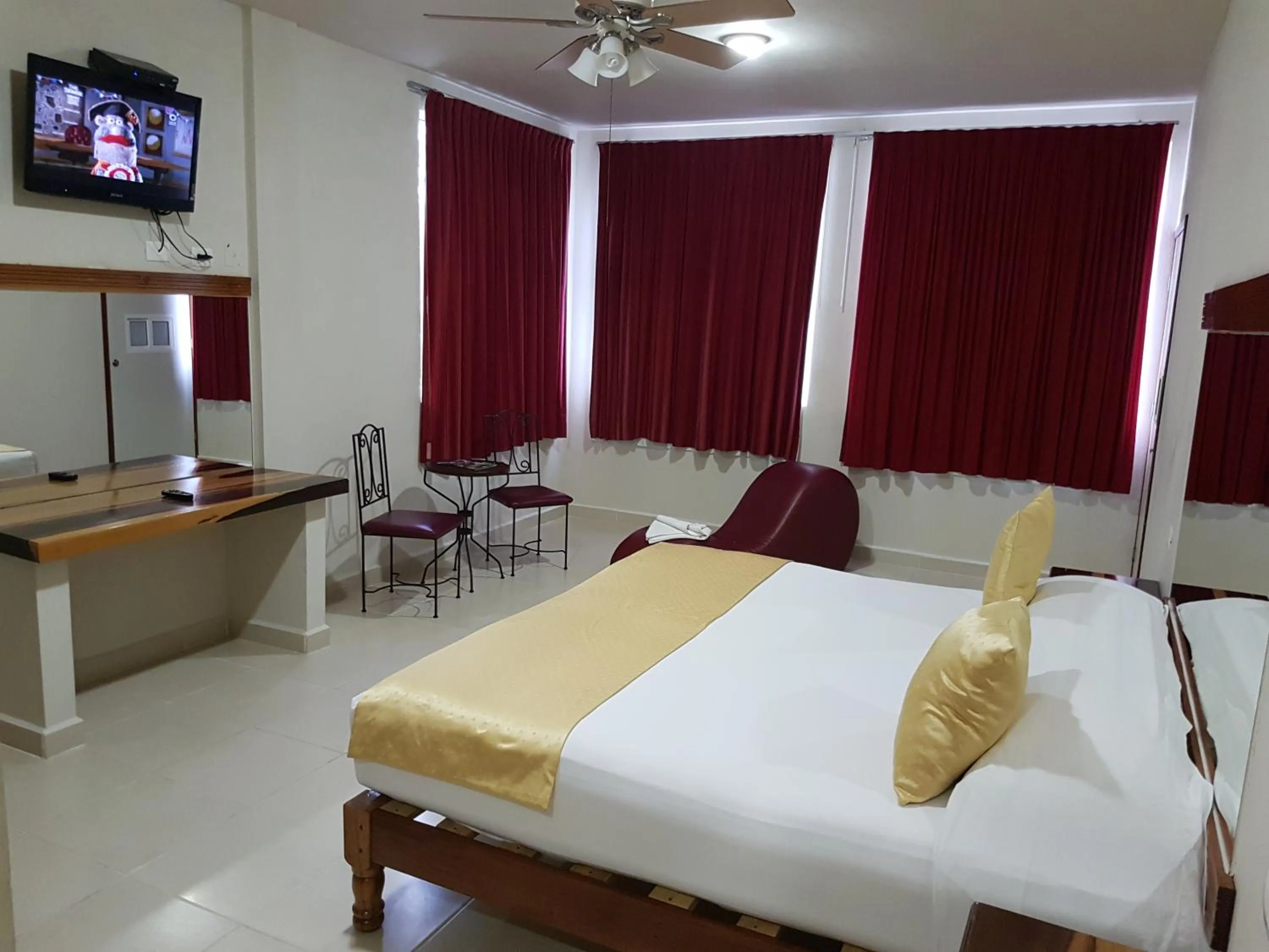 Photo of the whole room in Auto Hotel Paraíso Inn