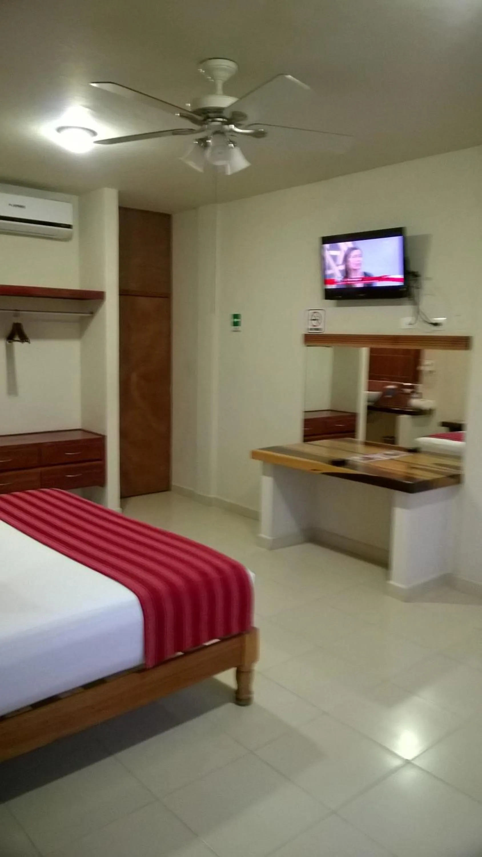 TV and multimedia in Auto Hotel Paraíso Inn