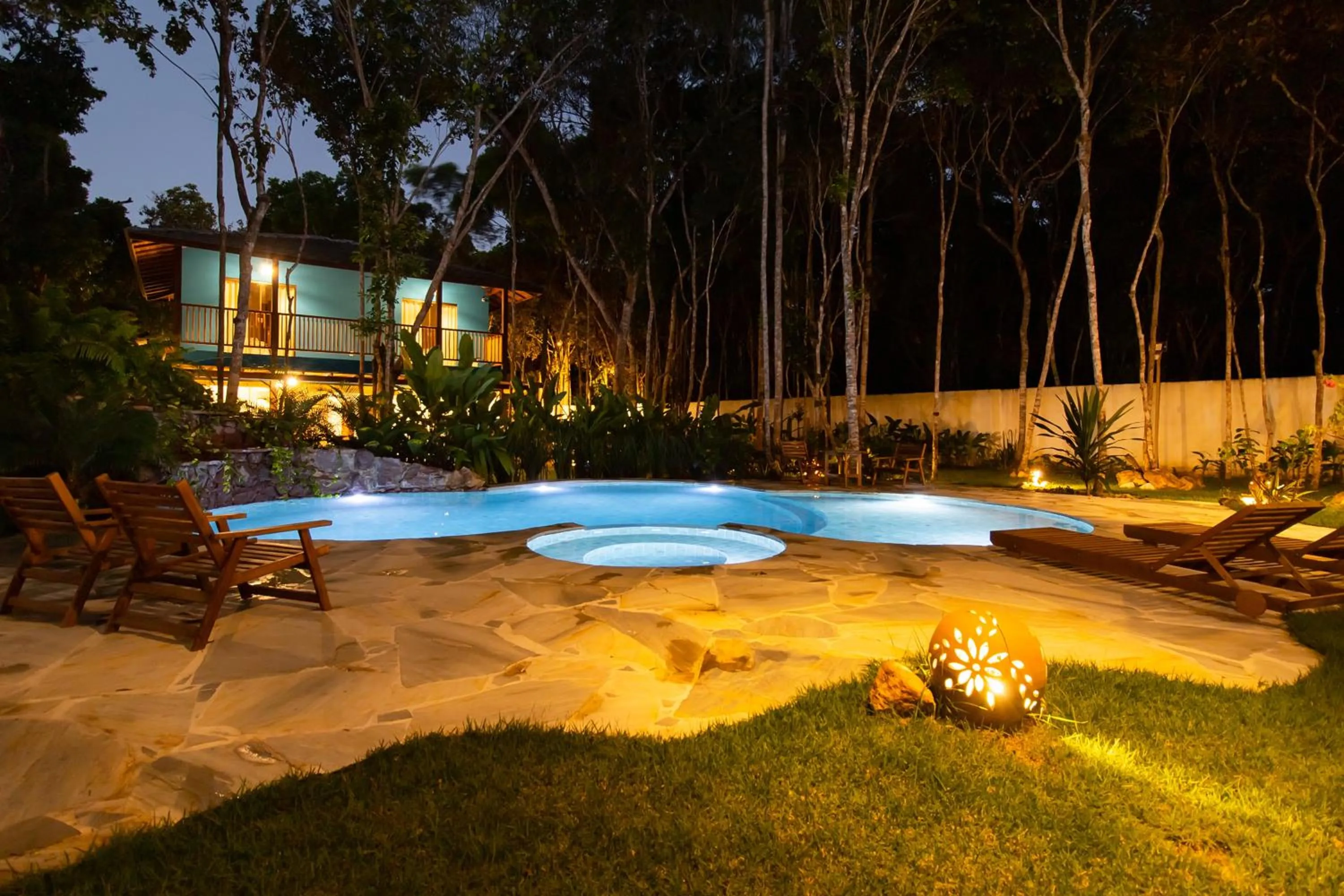 Night in Vila Marina