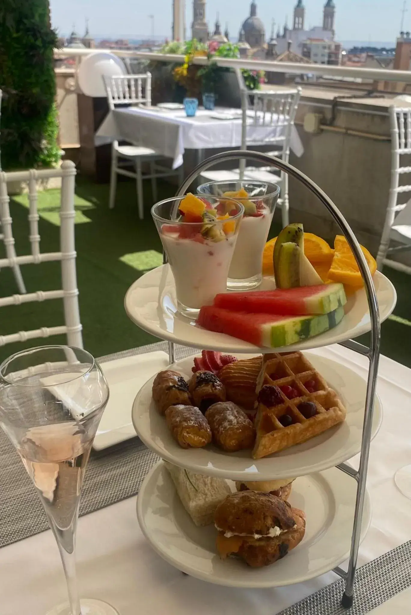 Restaurant/places to eat in Aparthotel Los Girasoles Restaurant/places to eat in Aparthotel Los Girasoles