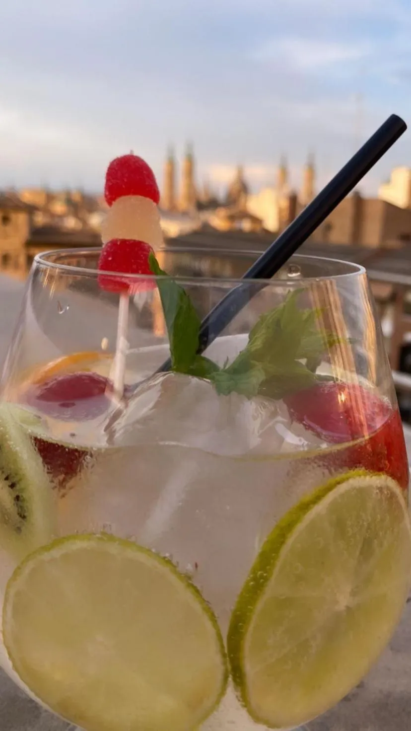 Restaurant/places to eat in Aparthotel Los Girasoles