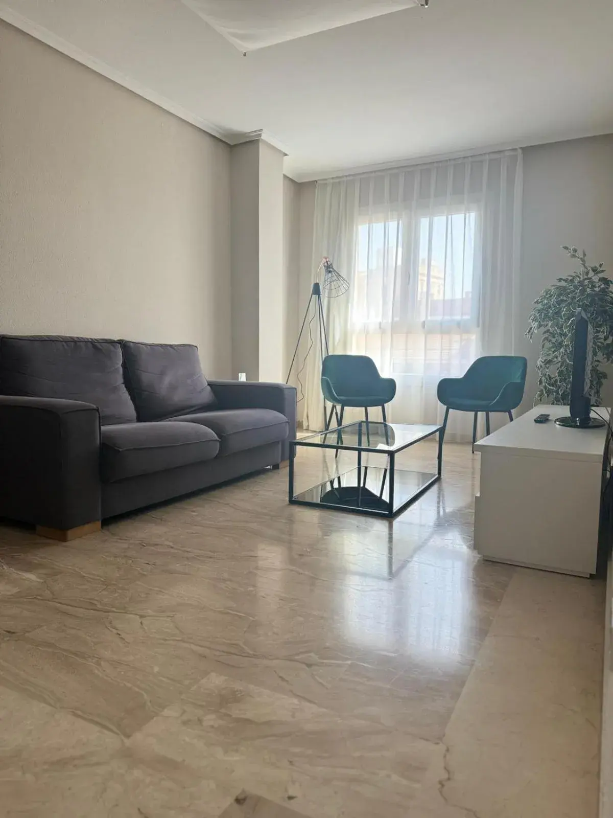 Lounge or bar in Aparthotel Los Girasoles Lounge or bar in Aparthotel Los Girasoles