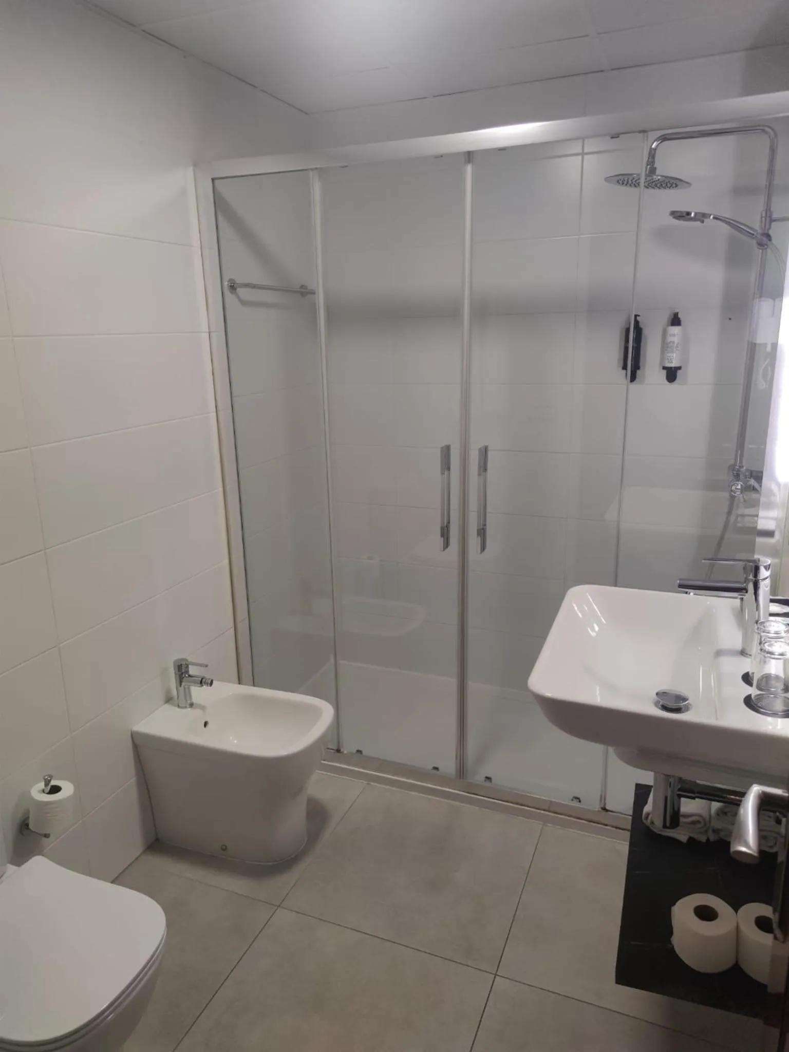 Bathroom in Aparthotel Los Girasoles