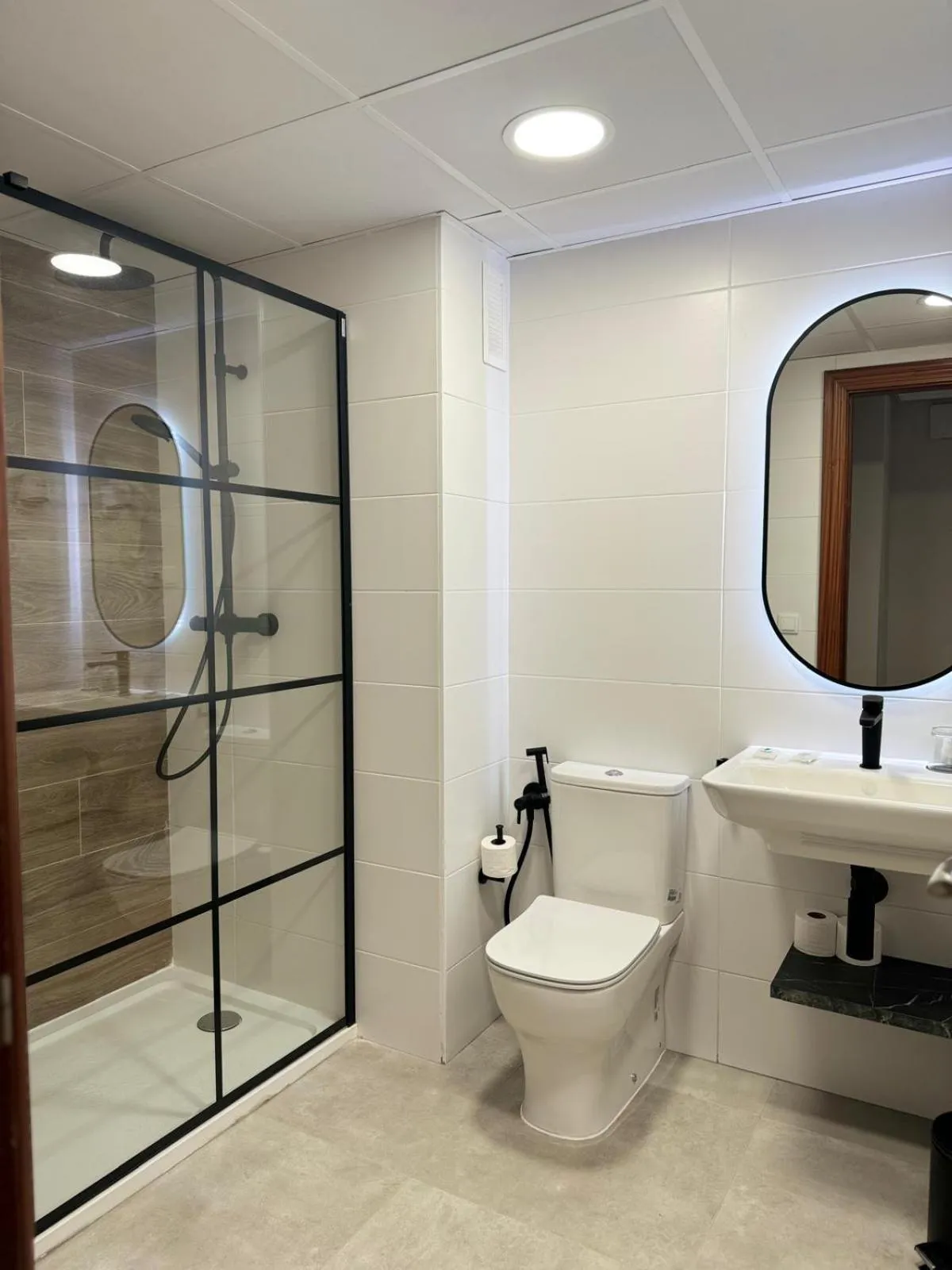 Bathroom in Aparthotel Los Girasoles