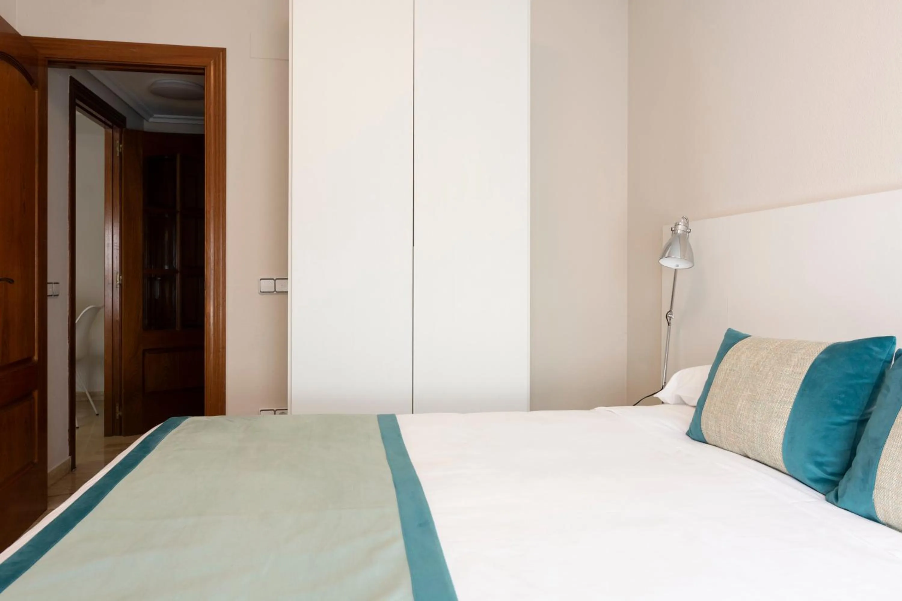 Photo of the whole room, Bed in Aparthotel Los Girasoles