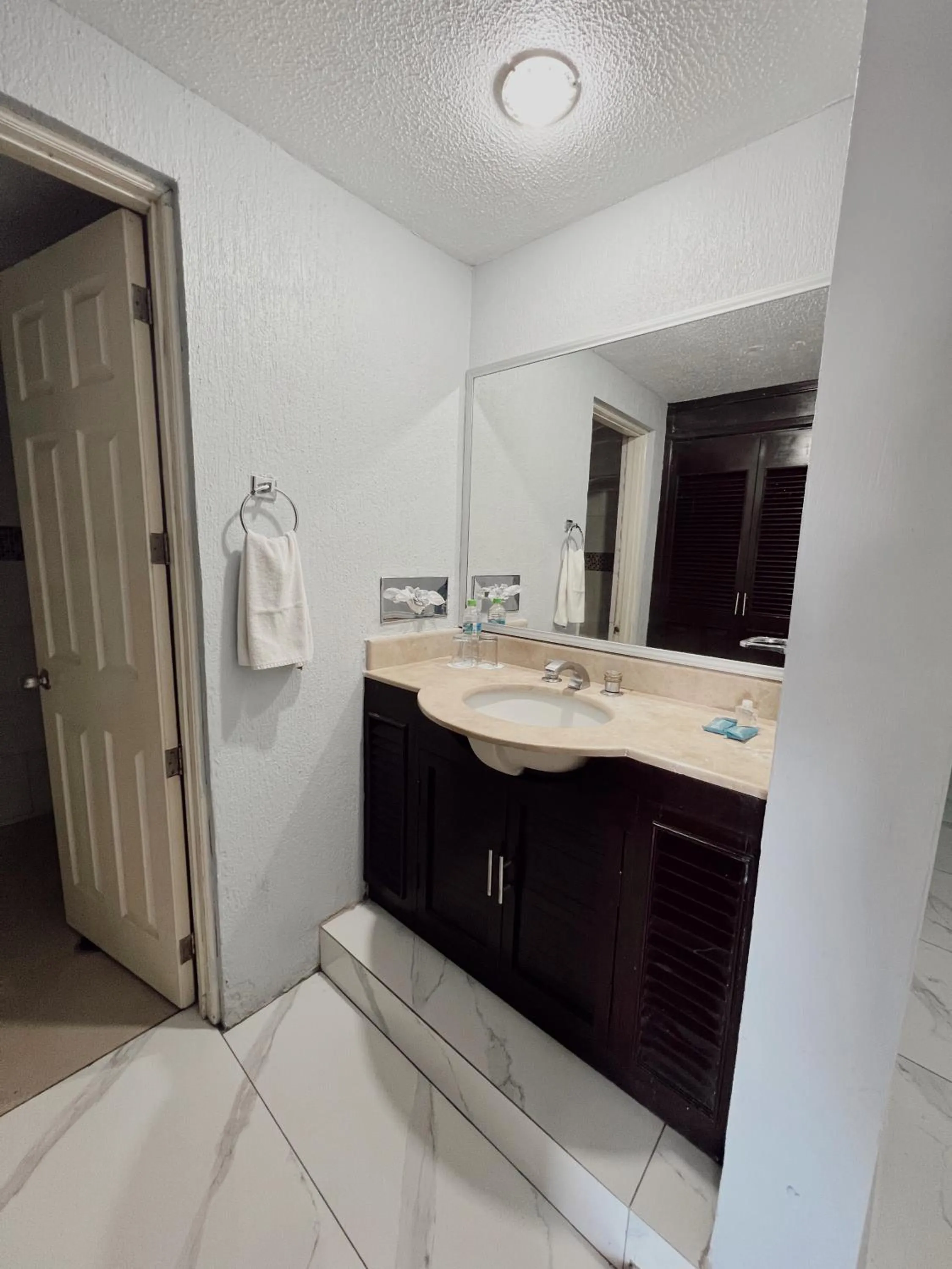 Bathroom in Hotel Playa Marina