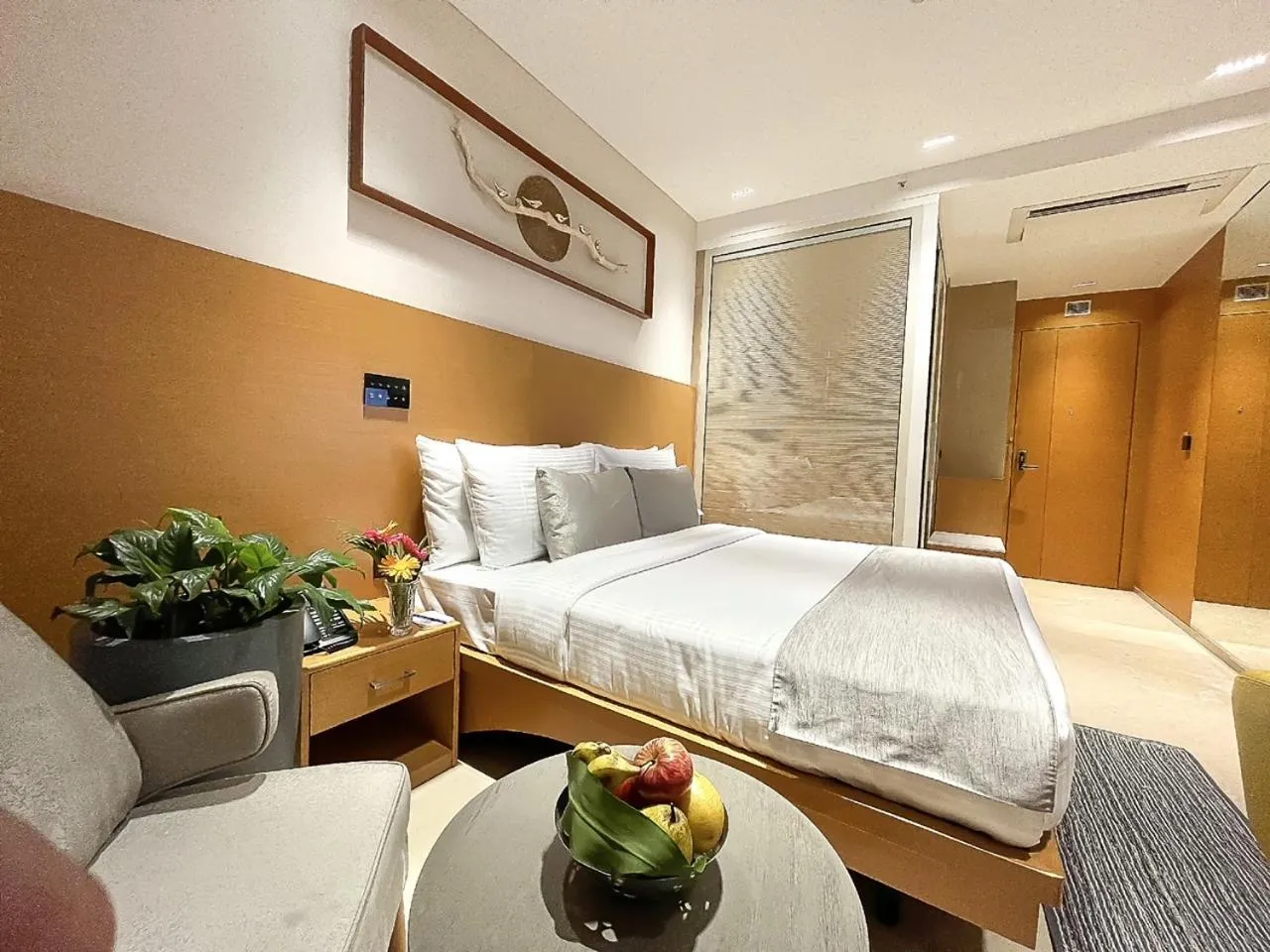 Photo of the whole room, Bed in Morvee Hotels Alipore Kolkata