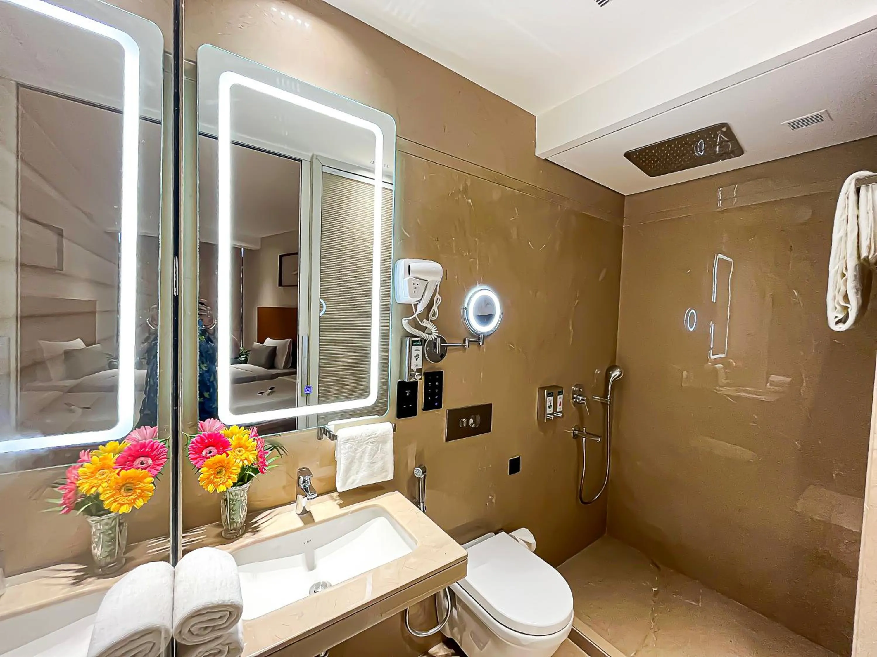 Bathroom in Morvee Hotels Alipore Kolkata