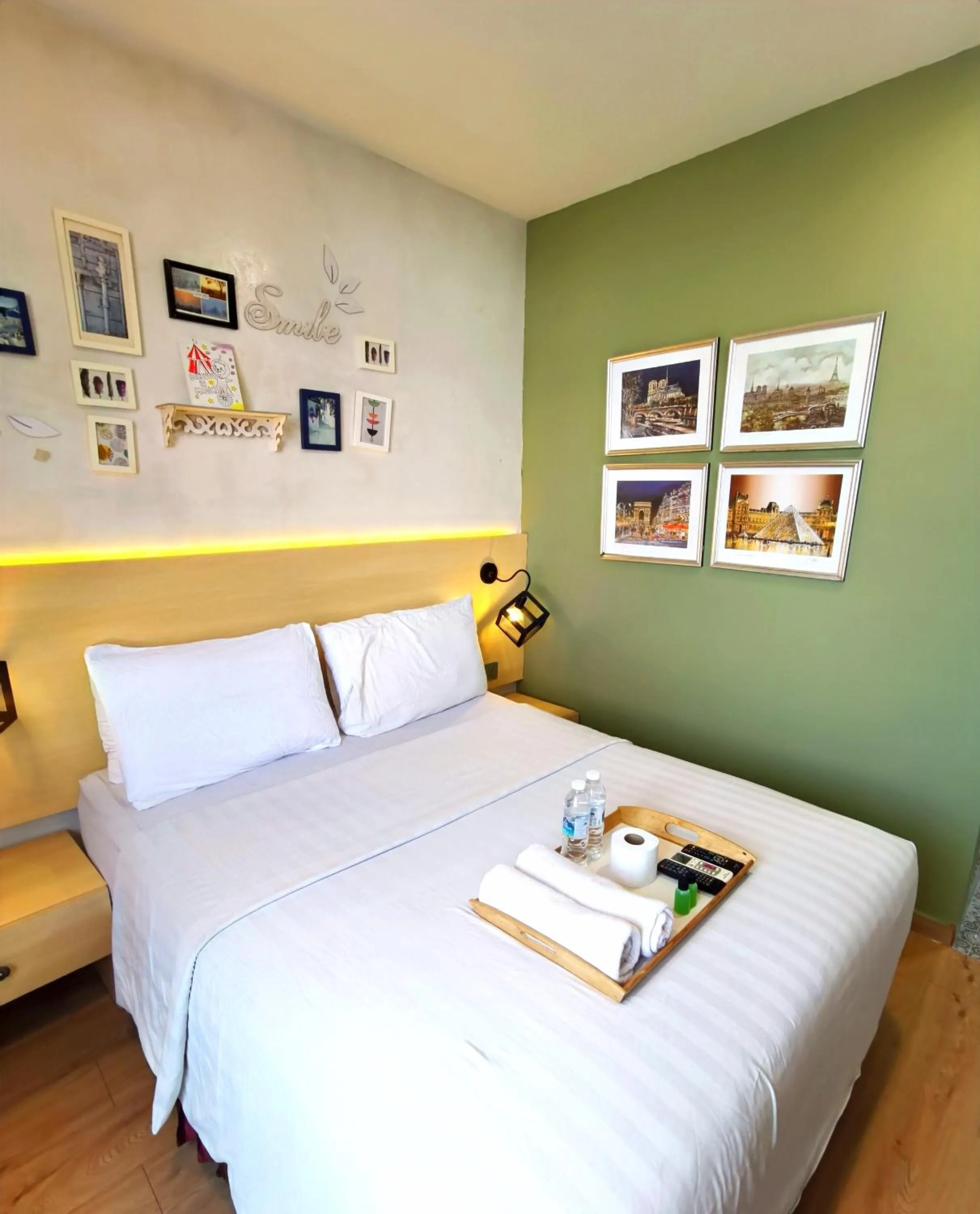 Bedroom, Bed in Raintree Boutique Hotel