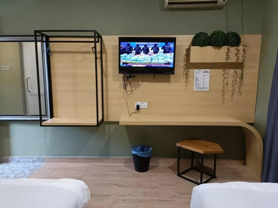 Bedroom, Bed in Raintree Boutique Hotel