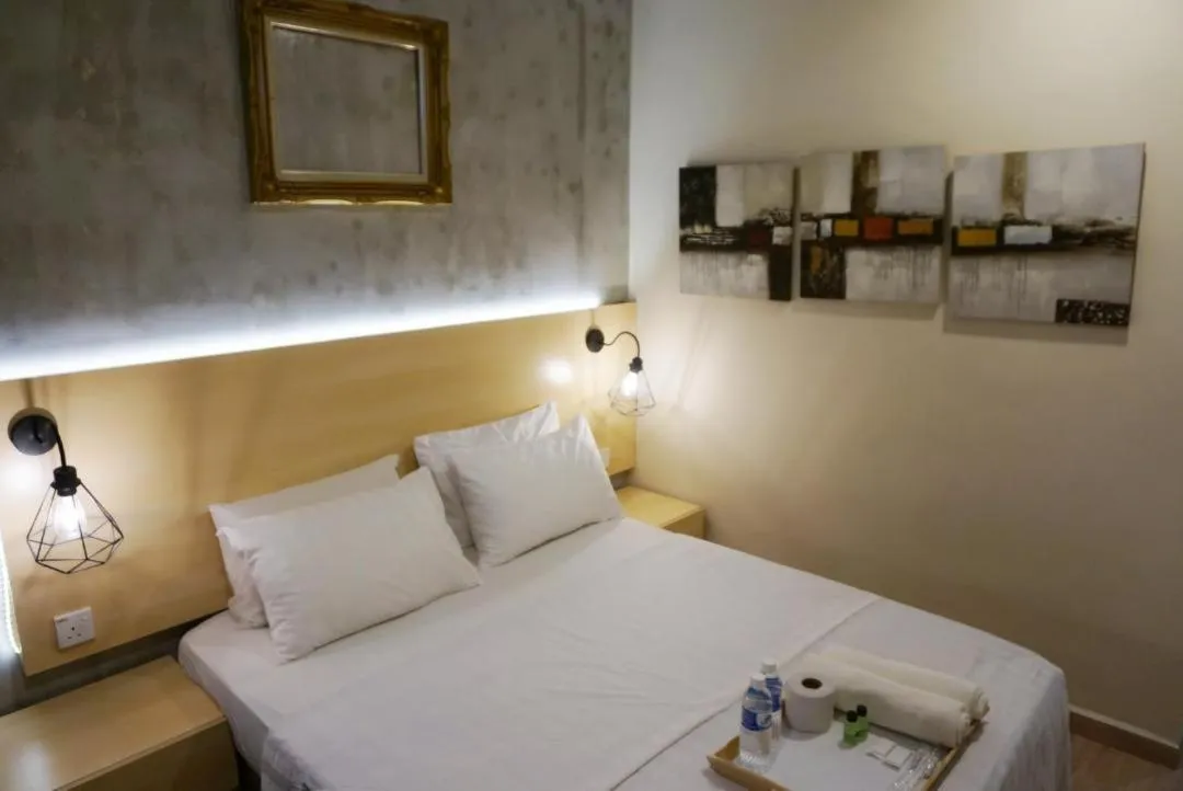 Bedroom, Bed in Raintree Boutique Hotel